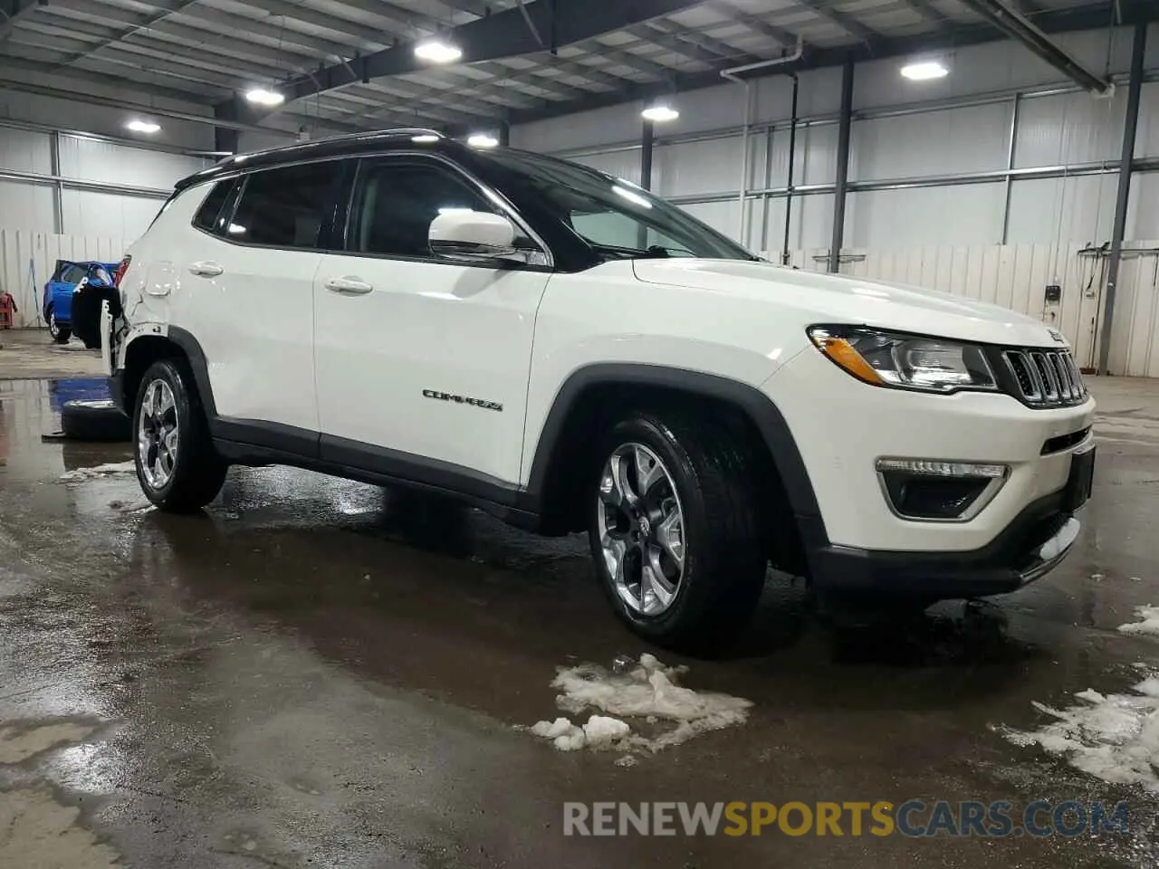 4 Photograph of a damaged car 3C4NJCCB7KT699179 JEEP COMPASS 2019