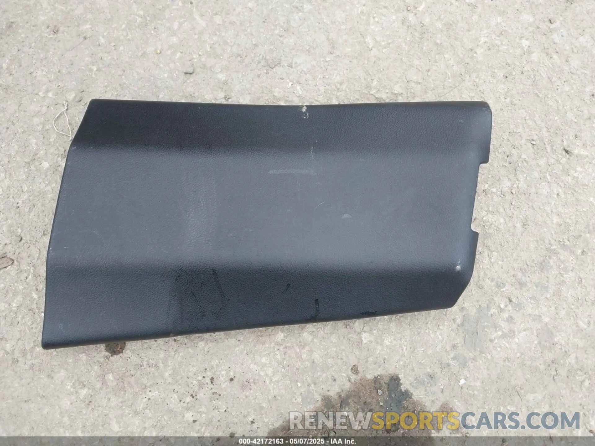 12 Photograph of a damaged car 3C4NJCCB7KT777783 JEEP COMPASS 2019