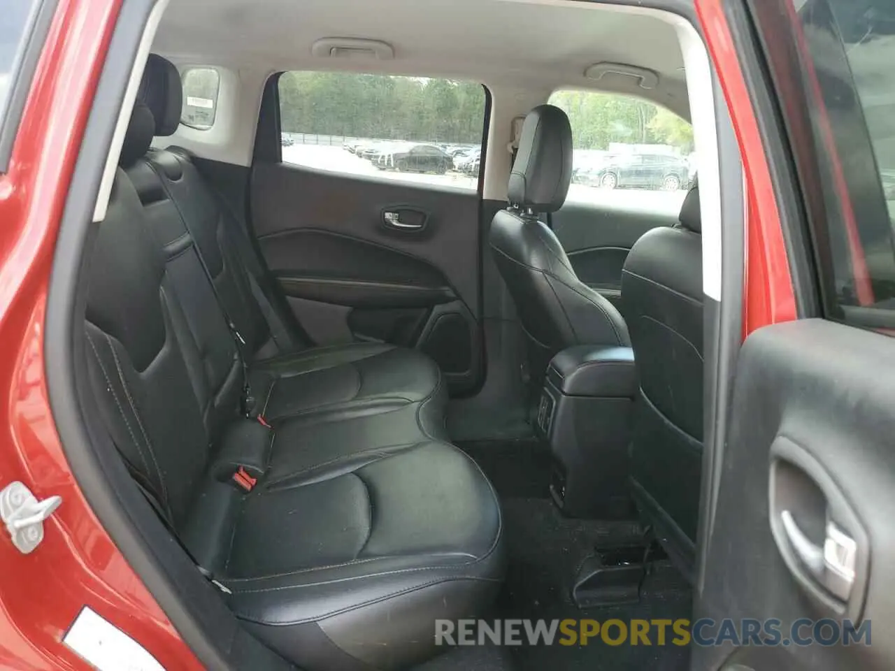 10 Photograph of a damaged car 3C4NJCCB8KT664232 JEEP COMPASS 2019