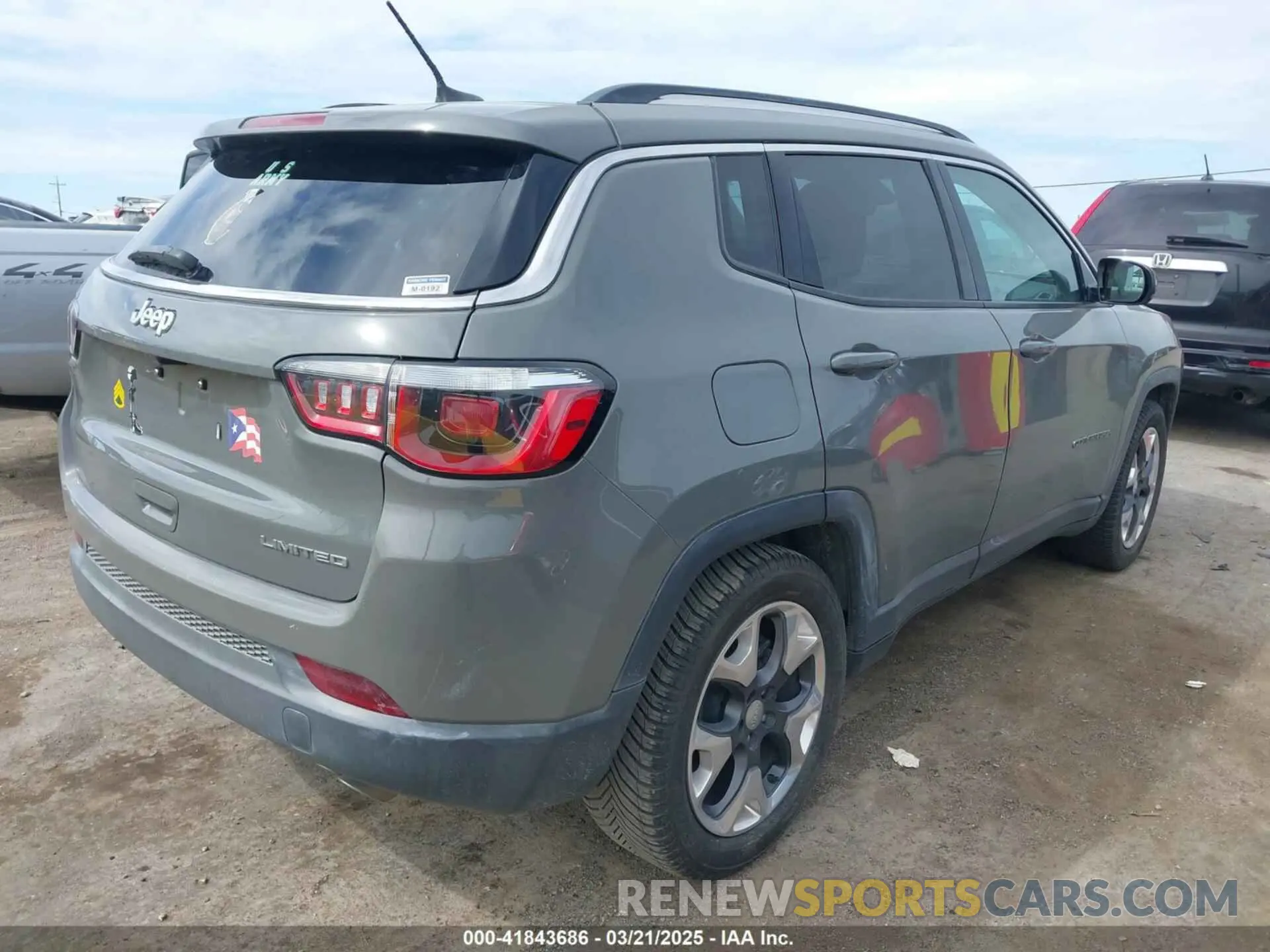 4 Photograph of a damaged car 3C4NJCCB8KT777811 JEEP COMPASS 2019