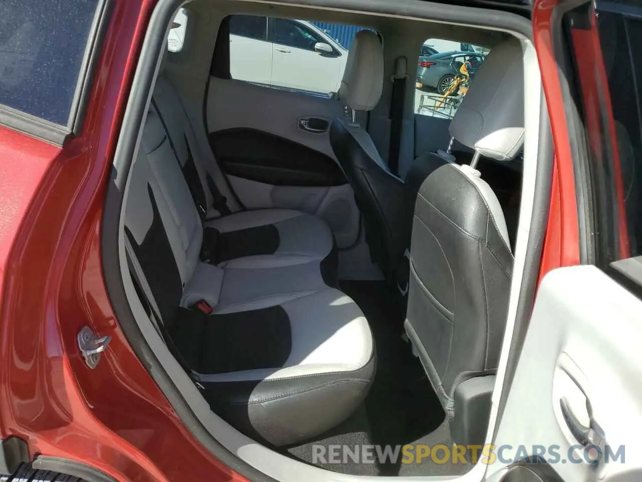 12 Photograph of a damaged car 3C4NJCCB8KT809401 JEEP COMPASS 2019