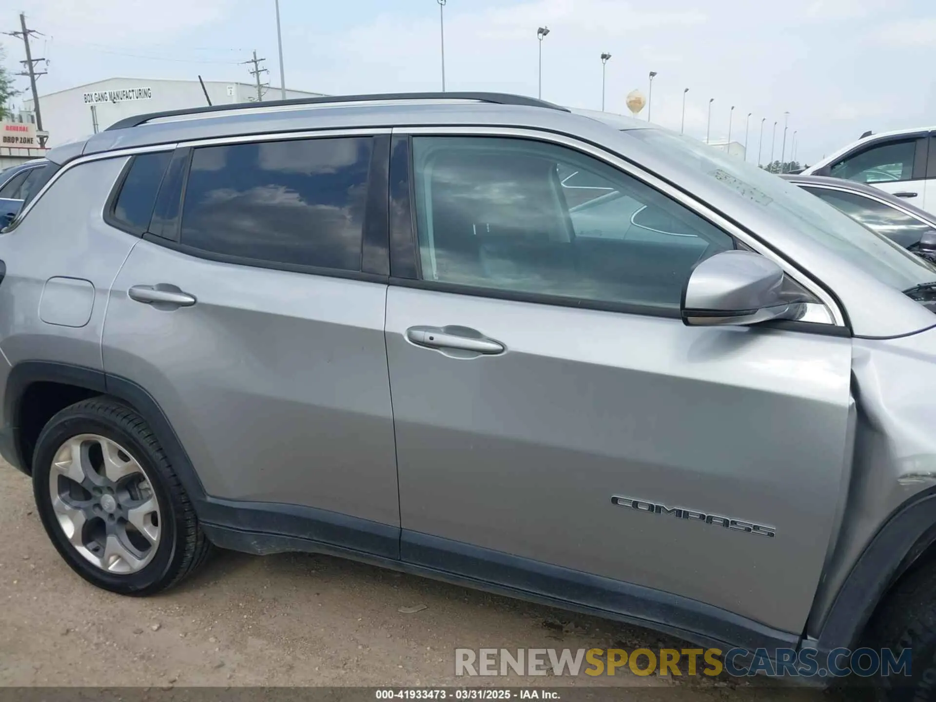 12 Photograph of a damaged car 3C4NJCCB9KT793631 JEEP COMPASS 2019