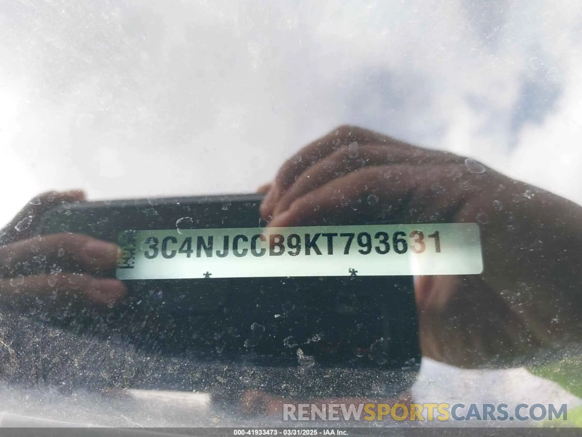 9 Photograph of a damaged car 3C4NJCCB9KT793631 JEEP COMPASS 2019