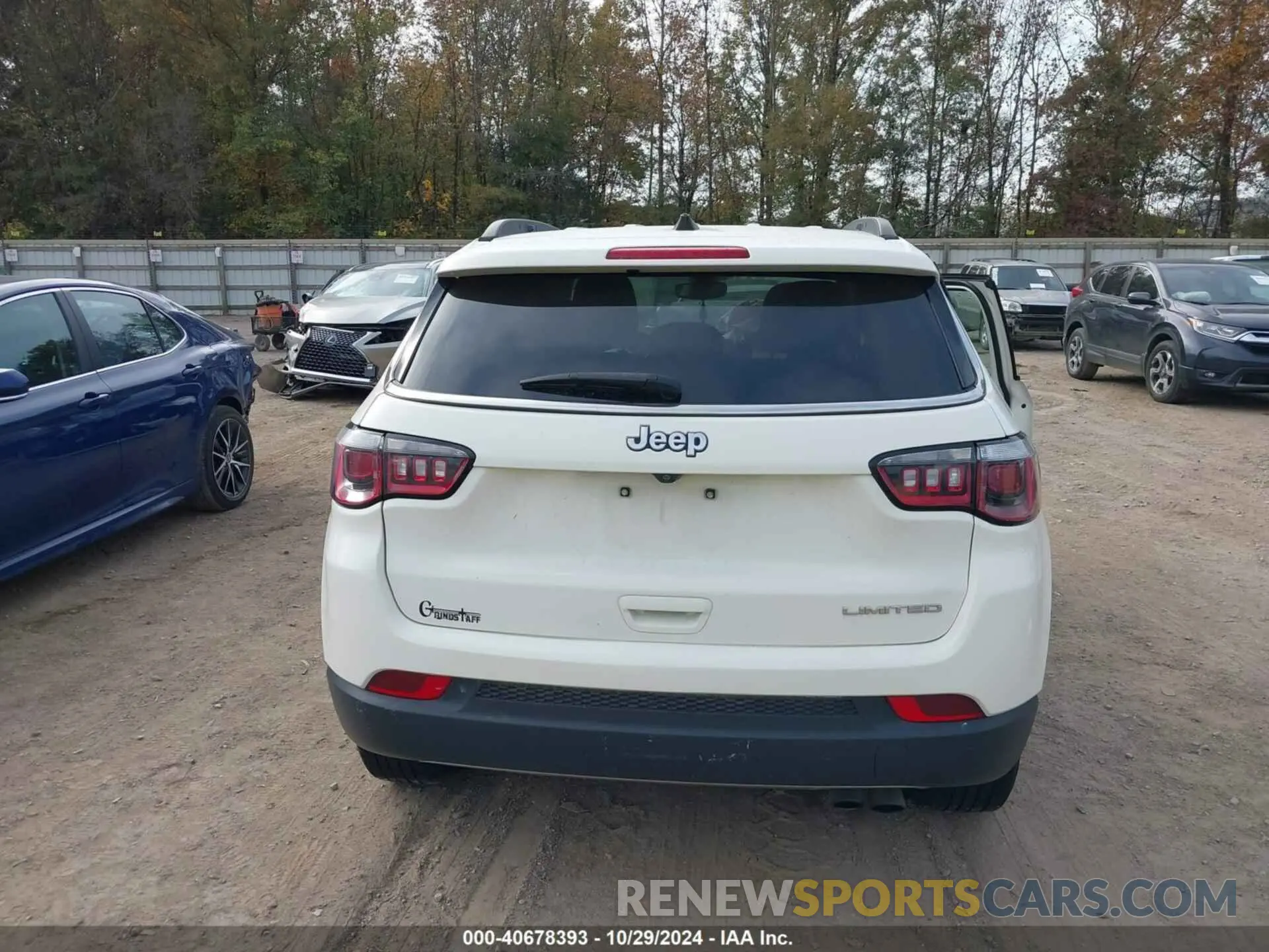 15 Photograph of a damaged car 3C4NJCCBXKT676236 JEEP COMPASS 2019