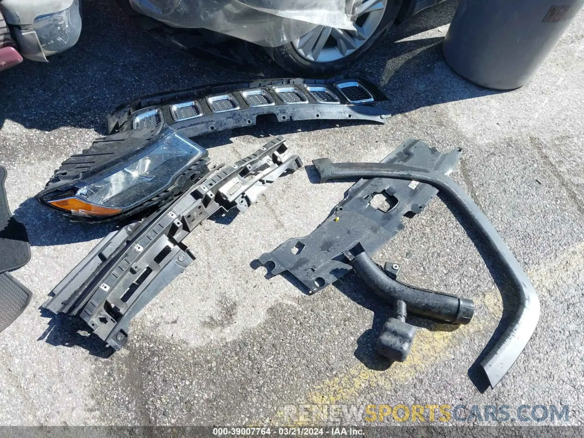 12 Photograph of a damaged car 3C4NJDAB4KT702998 JEEP COMPASS 2019