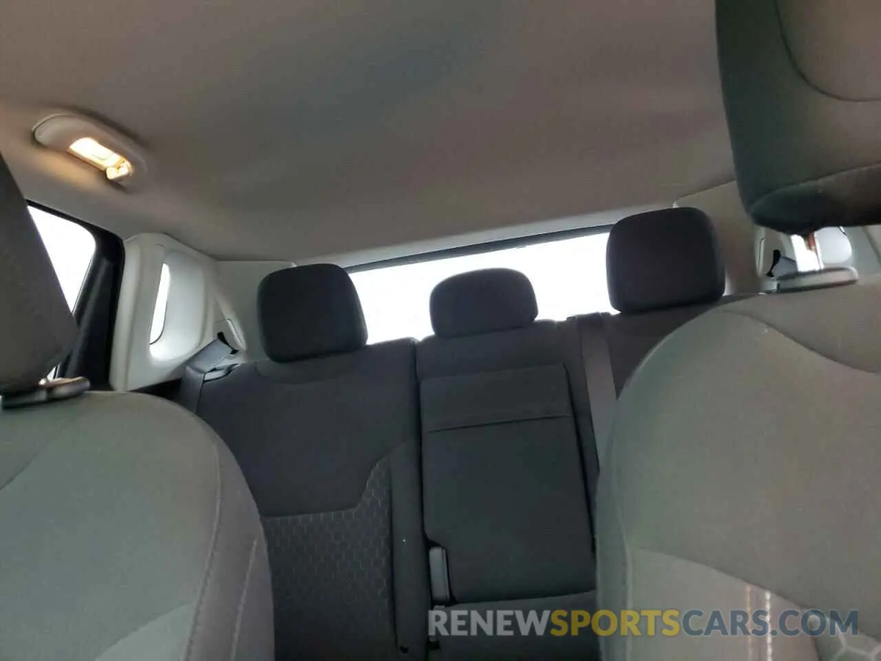 10 Photograph of a damaged car 3C4NJDAB4KT803099 JEEP COMPASS 2019