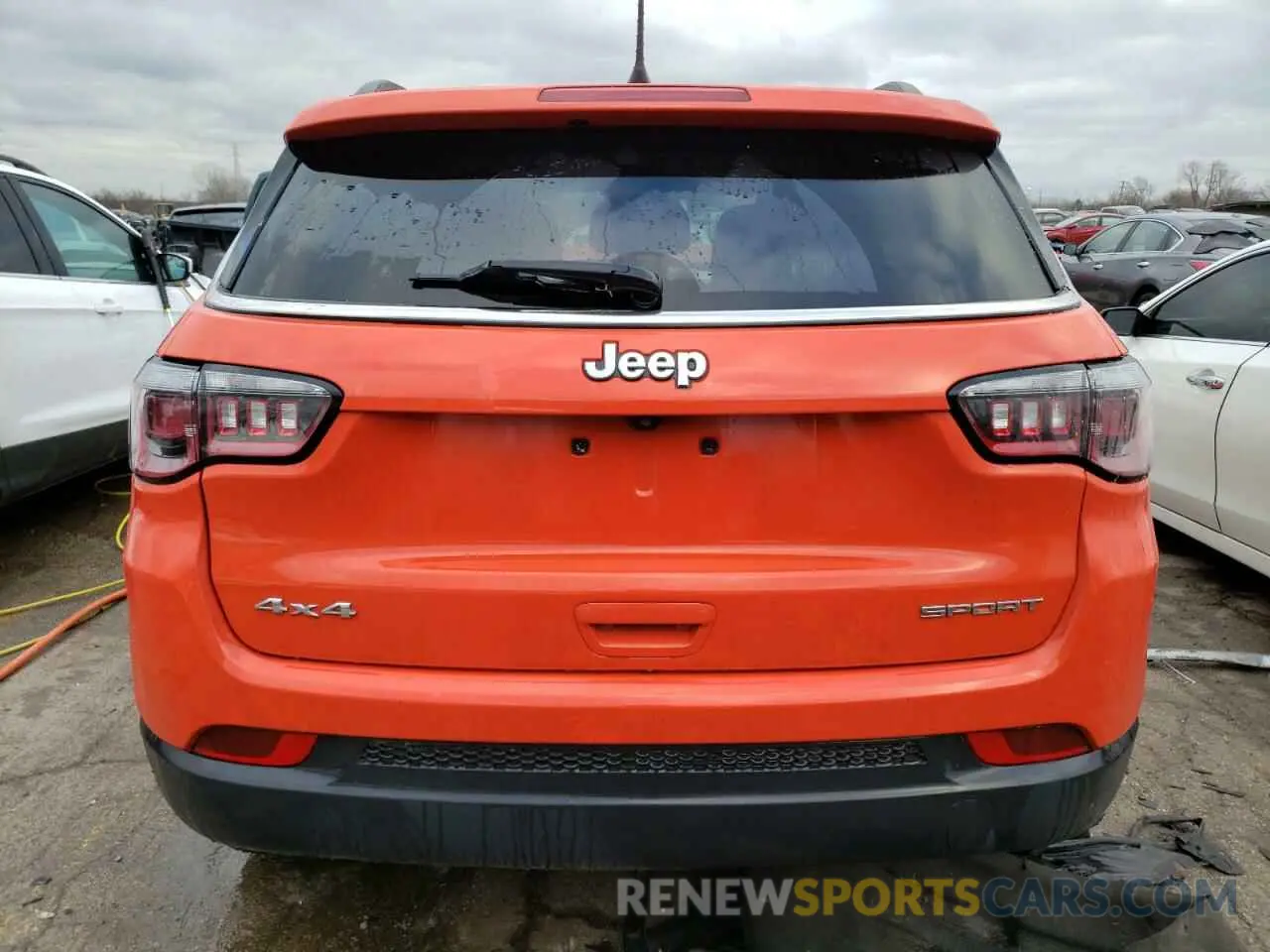6 Photograph of a damaged car 3C4NJDAB5KT630628 JEEP COMPASS 2019