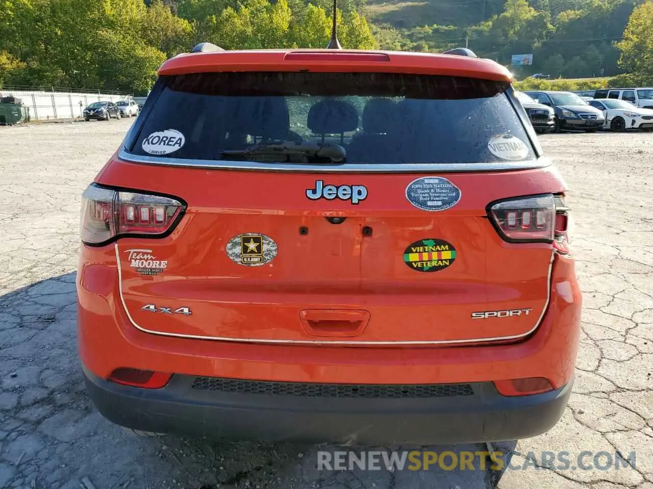 6 Photograph of a damaged car 3C4NJDAB6KT724484 JEEP COMPASS 2019