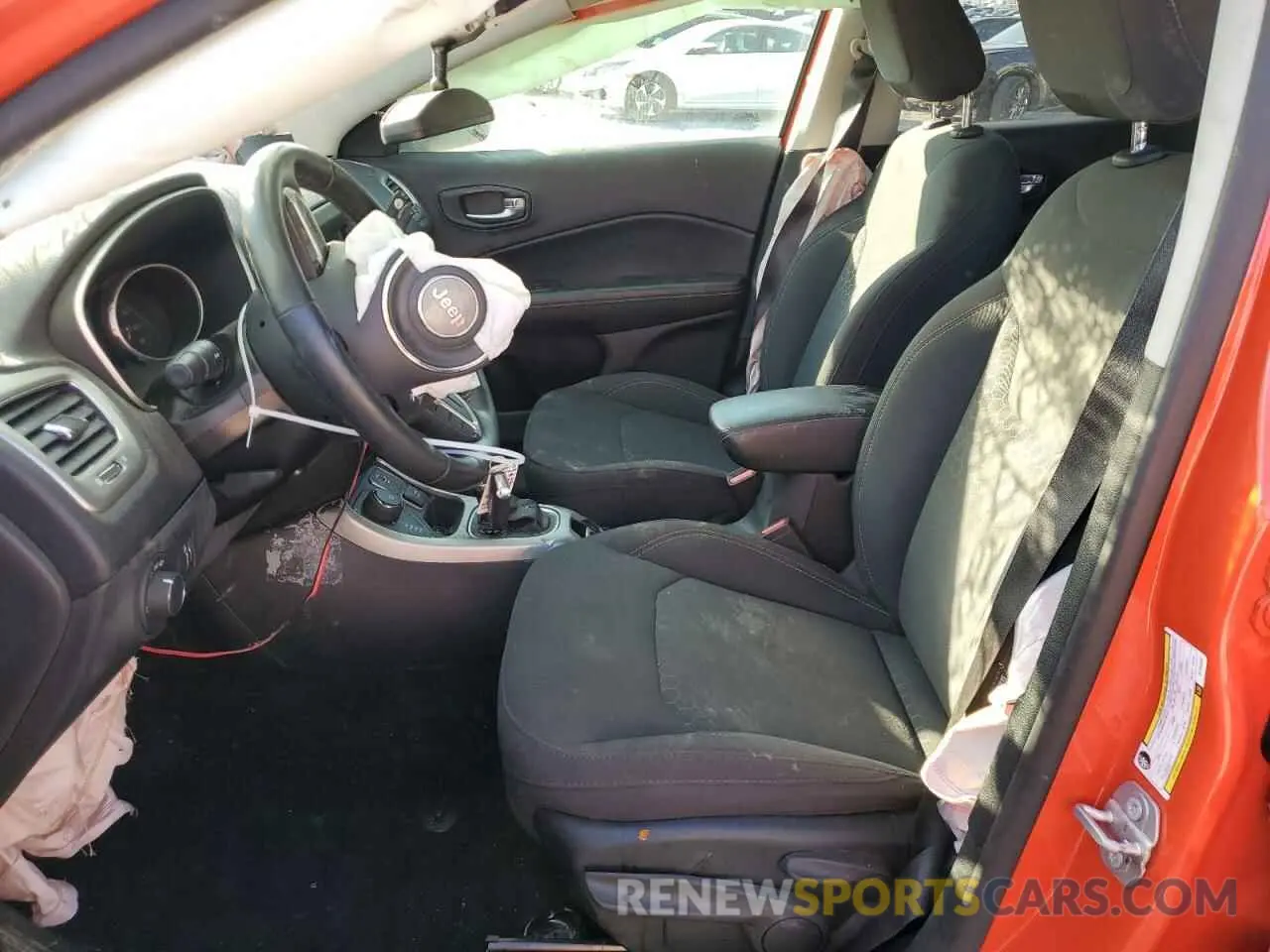 7 Photograph of a damaged car 3C4NJDAB6KT724484 JEEP COMPASS 2019