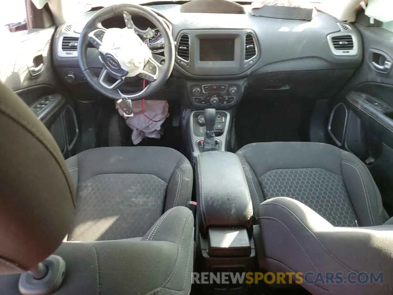 8 Photograph of a damaged car 3C4NJDAB6KT724484 JEEP COMPASS 2019
