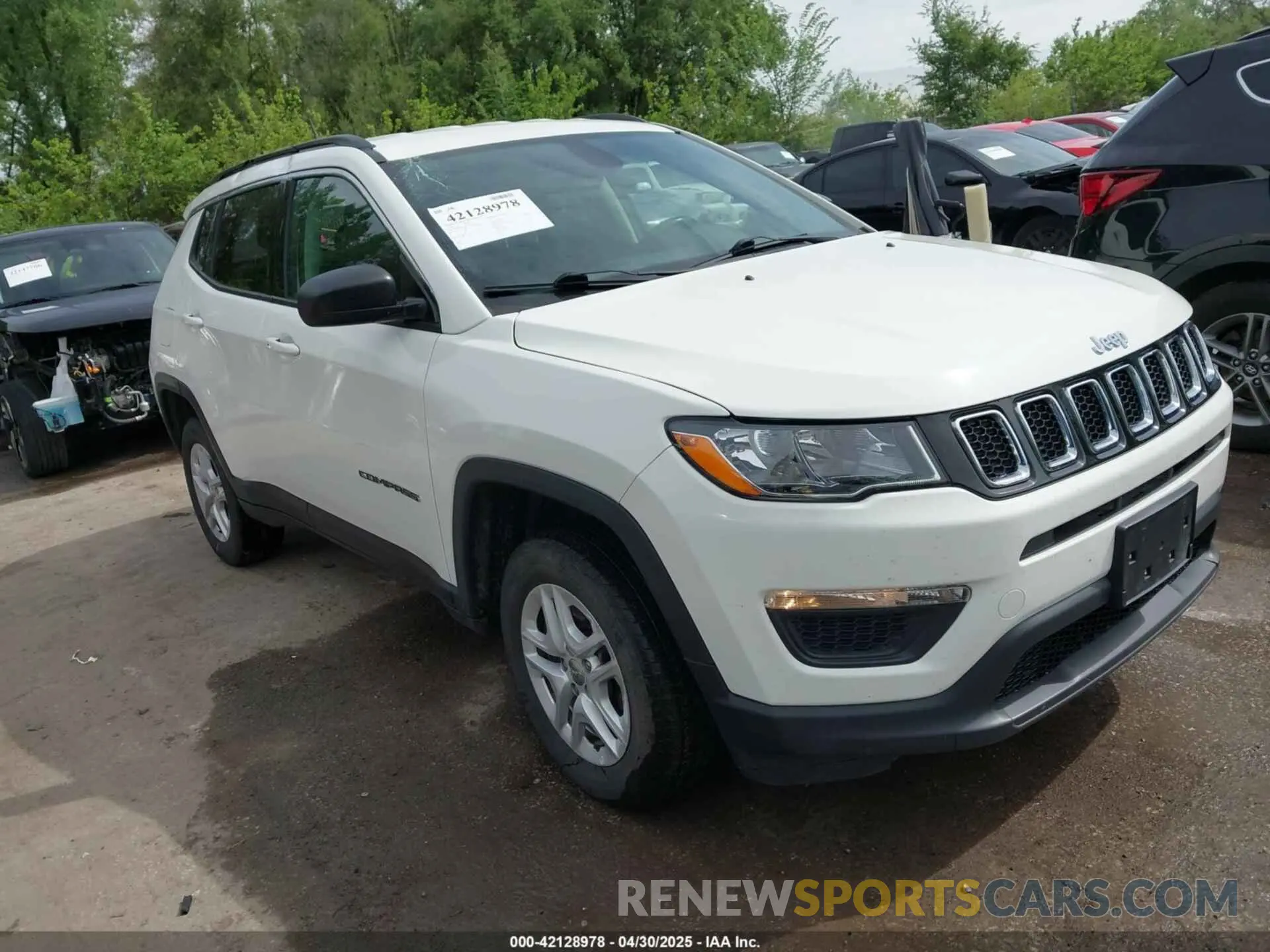 1 Photograph of a damaged car 3C4NJDAB7KT629707 JEEP COMPASS 2019