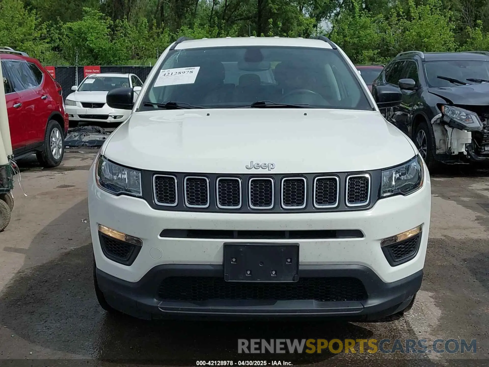 12 Photograph of a damaged car 3C4NJDAB7KT629707 JEEP COMPASS 2019