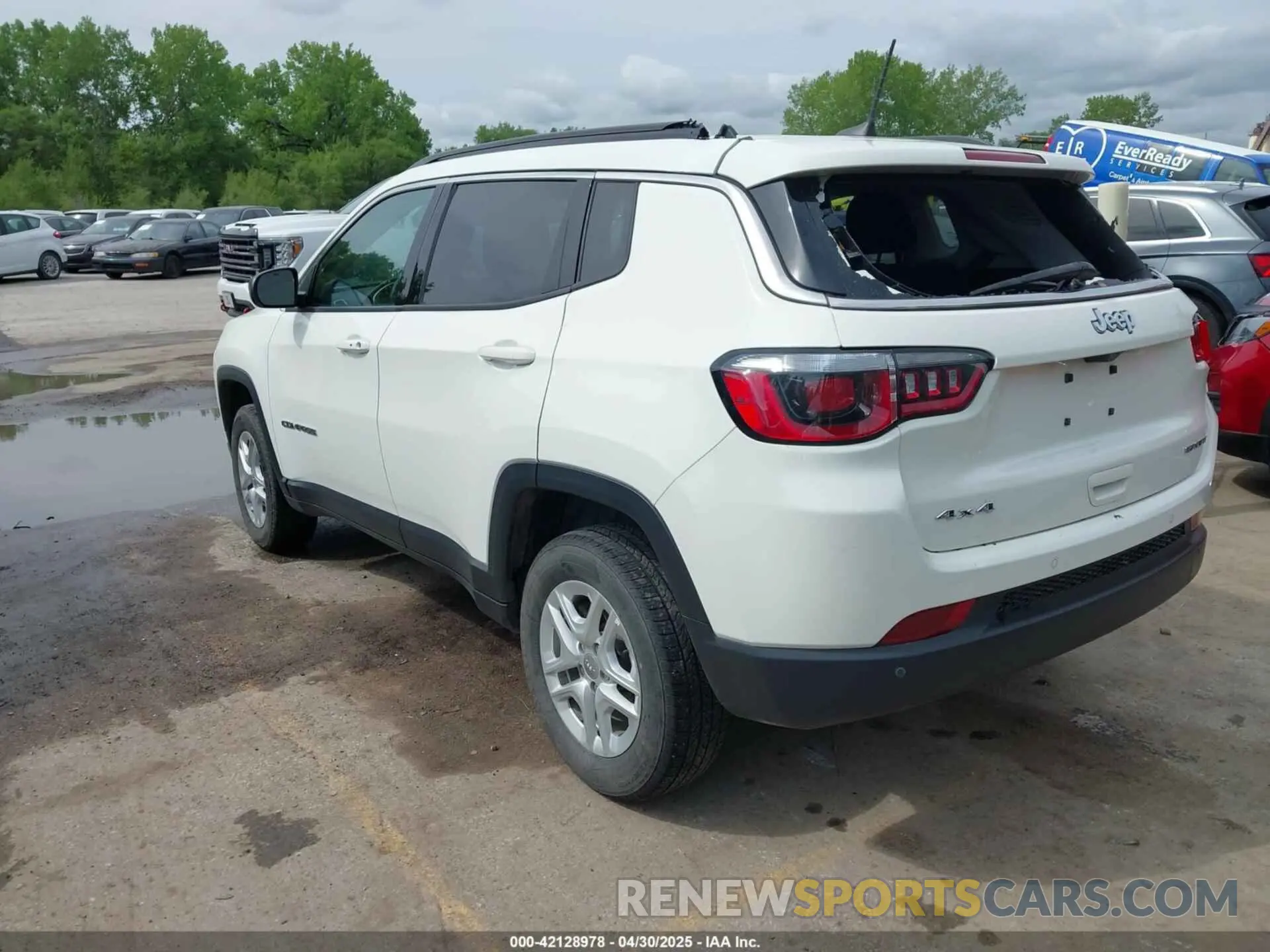3 Photograph of a damaged car 3C4NJDAB7KT629707 JEEP COMPASS 2019