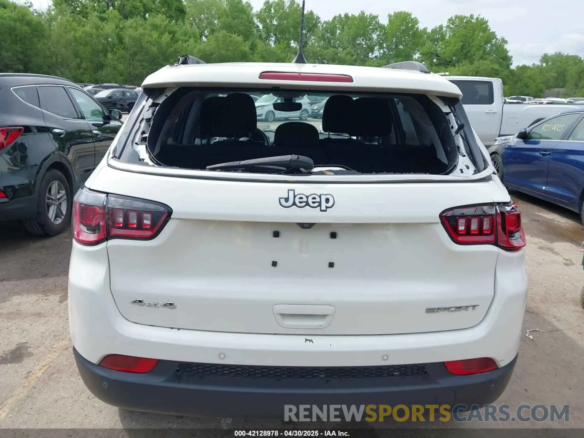 6 Photograph of a damaged car 3C4NJDAB7KT629707 JEEP COMPASS 2019