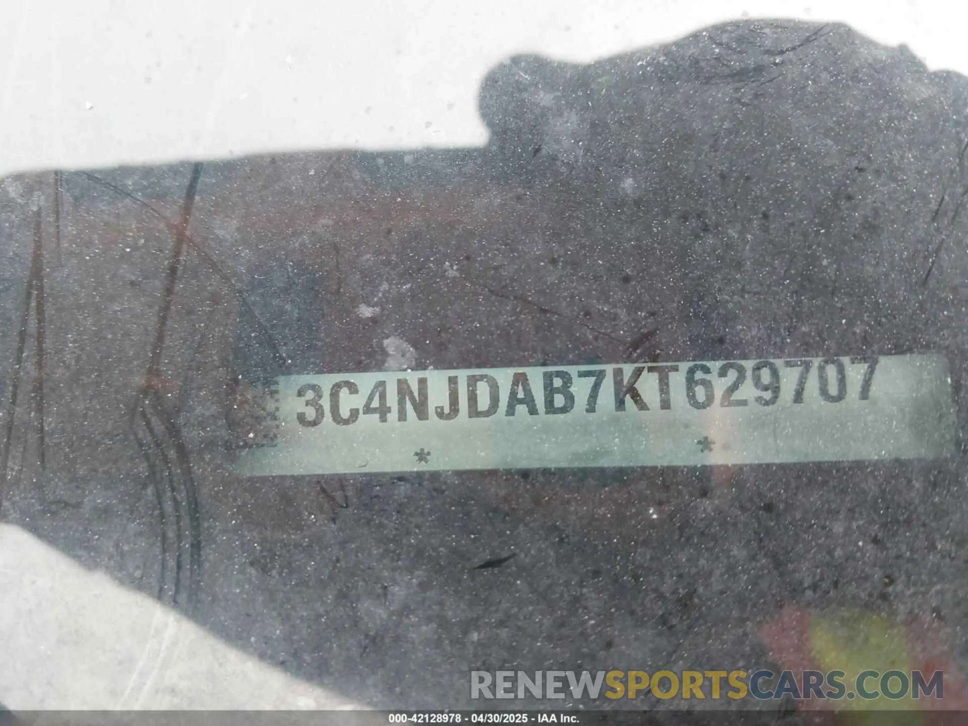 9 Photograph of a damaged car 3C4NJDAB7KT629707 JEEP COMPASS 2019