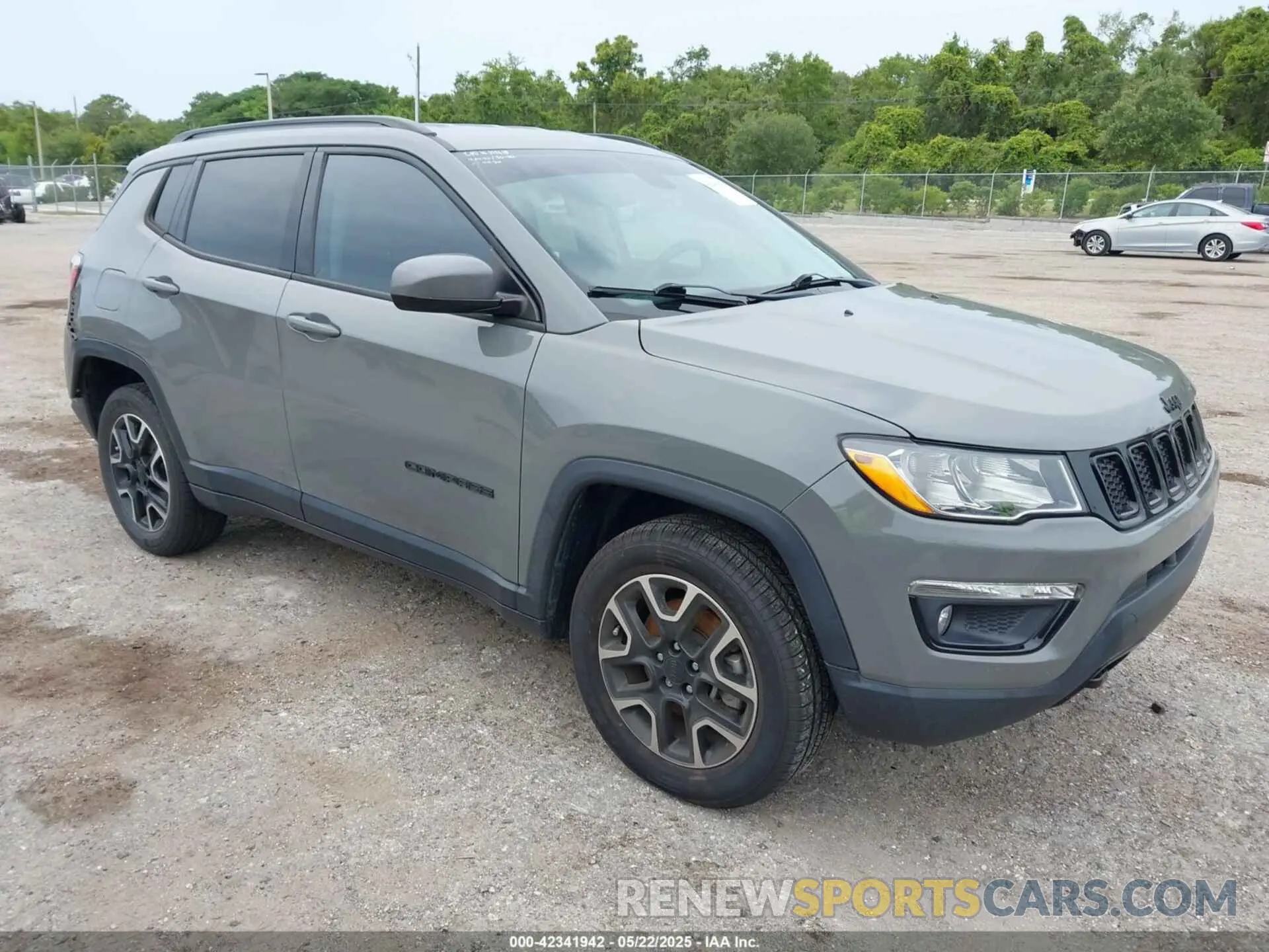 1 Photograph of a damaged car 3C4NJDAB7KT846383 JEEP COMPASS 2019