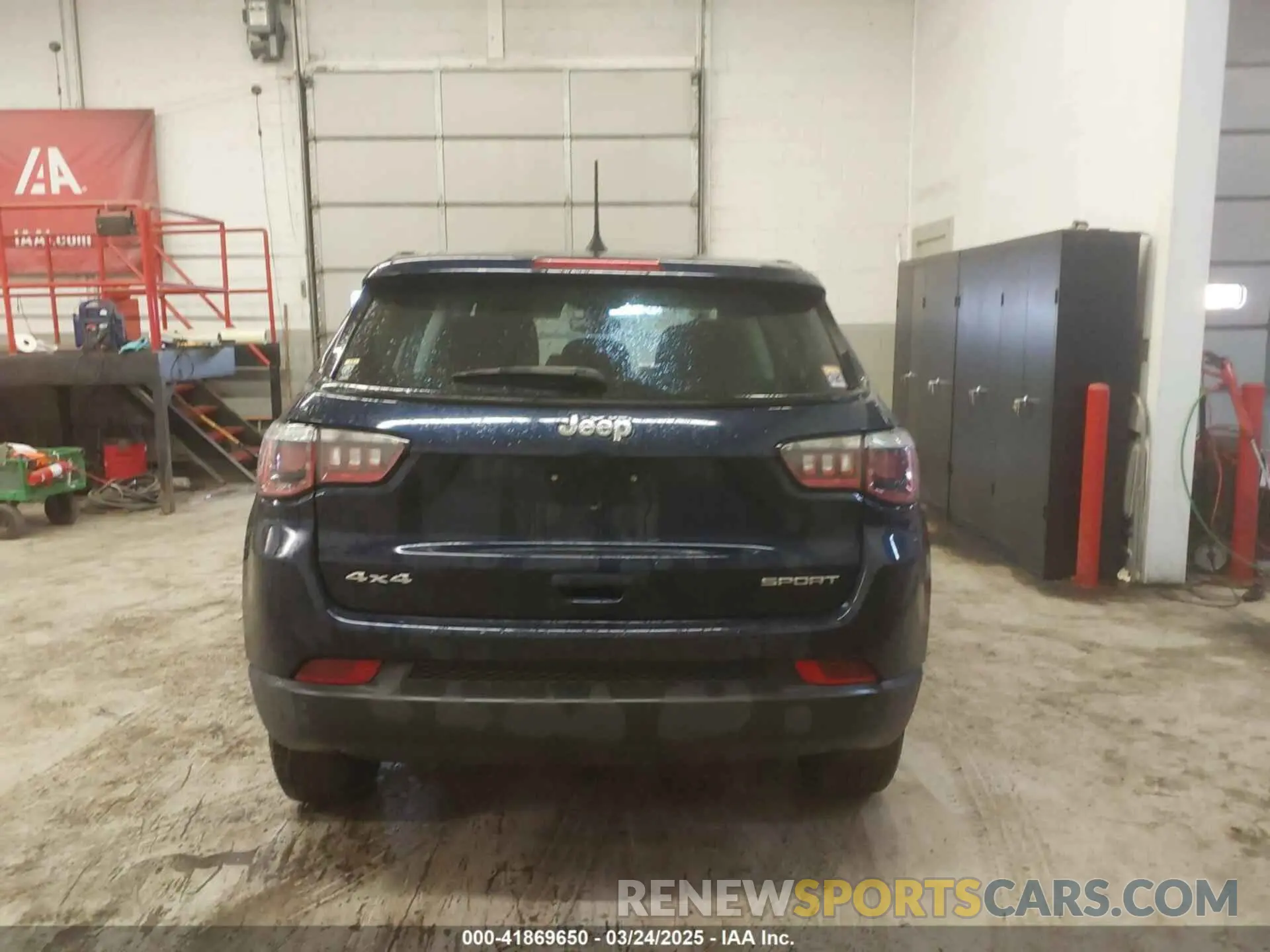 16 Photograph of a damaged car 3C4NJDAB8KT638920 JEEP COMPASS 2019