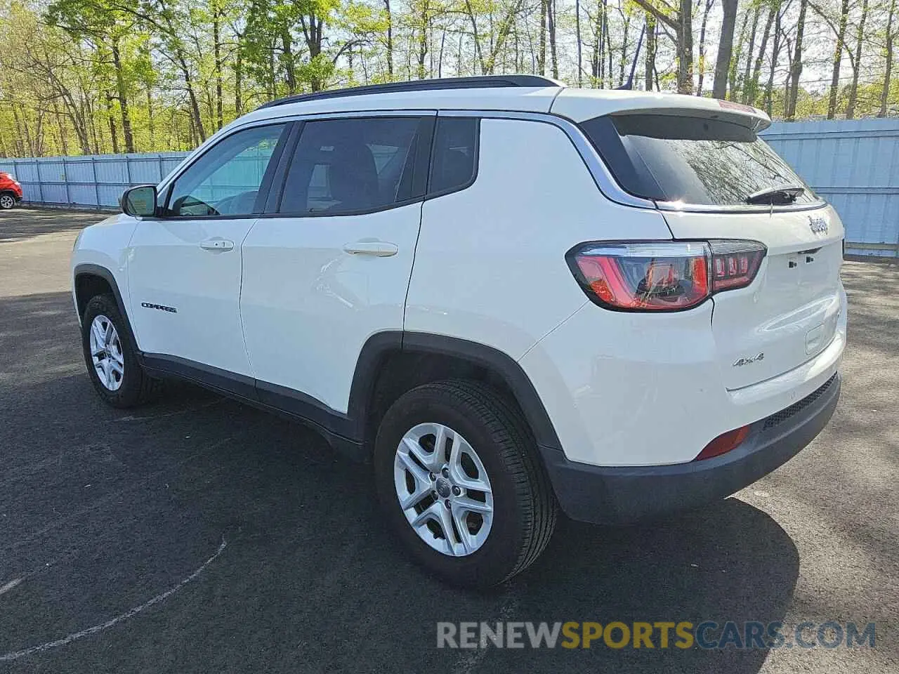 2 Photograph of a damaged car 3C4NJDAB8KT752755 JEEP COMPASS 2019