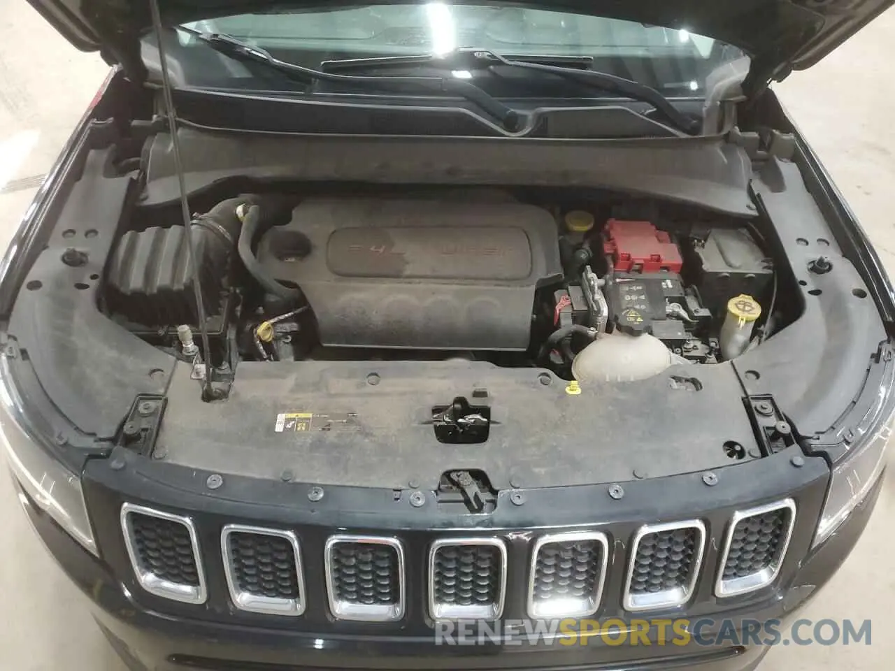 13 Photograph of a damaged car 3C4NJDBB0KT593907 JEEP COMPASS 2019