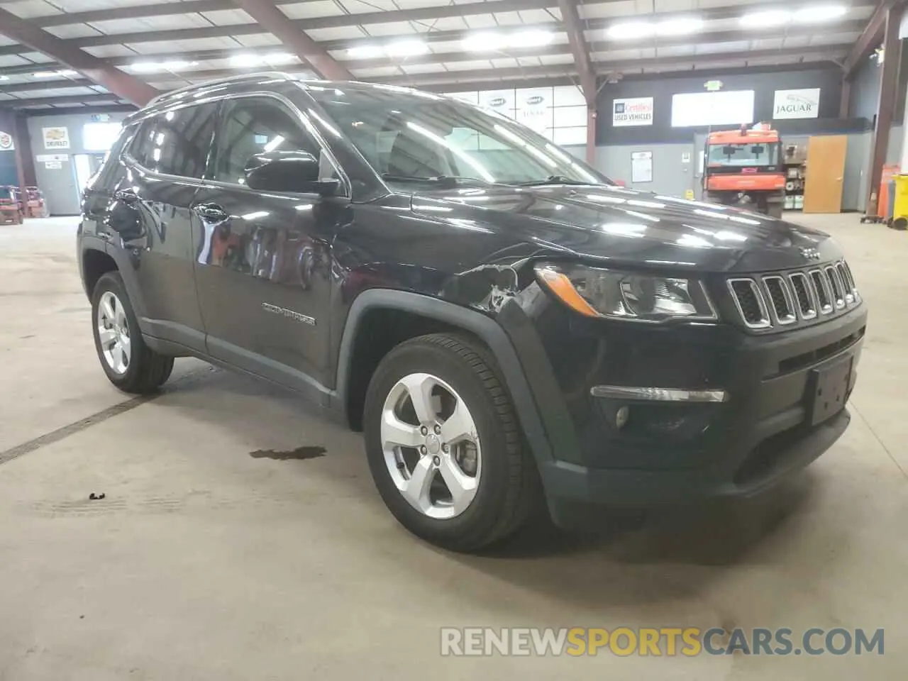 4 Photograph of a damaged car 3C4NJDBB0KT593907 JEEP COMPASS 2019