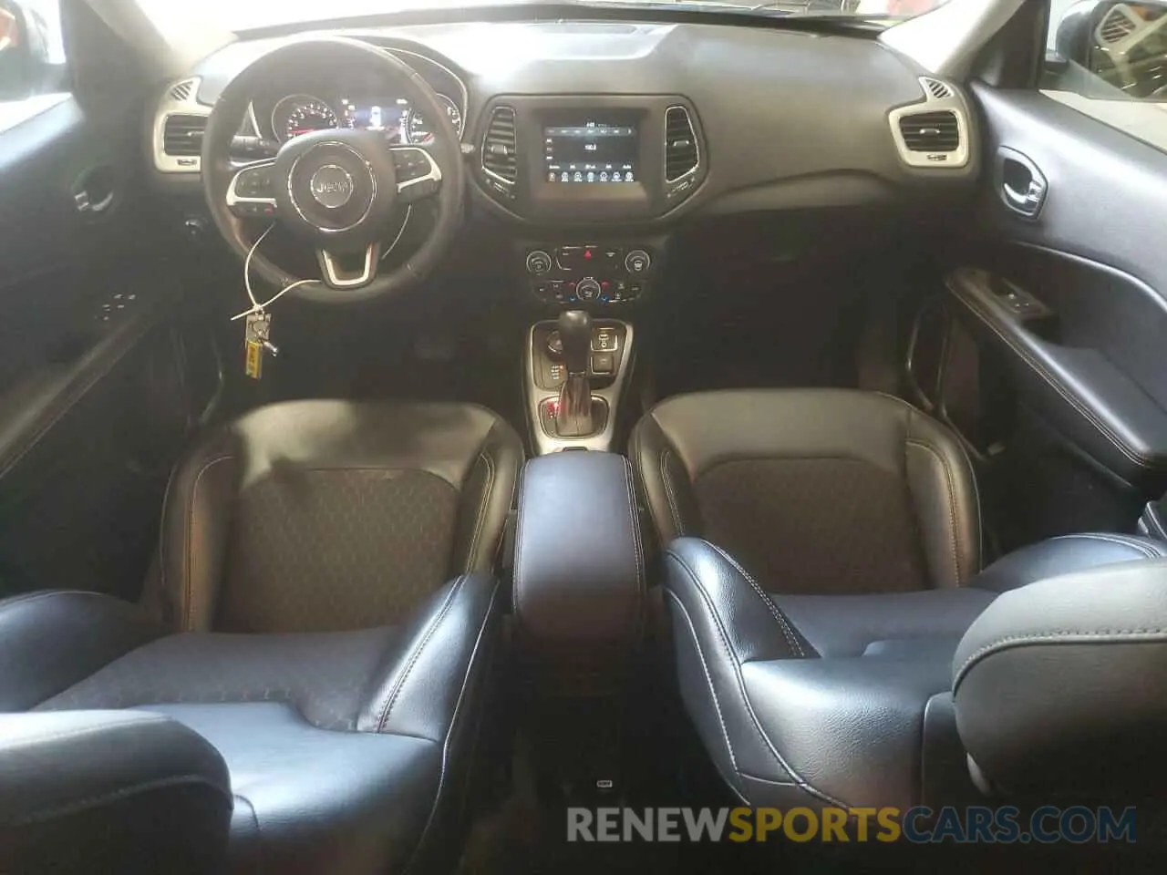 8 Photograph of a damaged car 3C4NJDBB0KT593907 JEEP COMPASS 2019