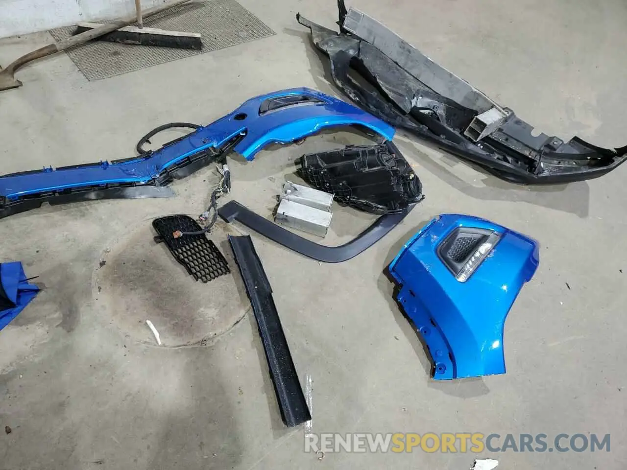 12 Photograph of a damaged car 3C4NJDBB0KT594099 JEEP COMPASS 2019