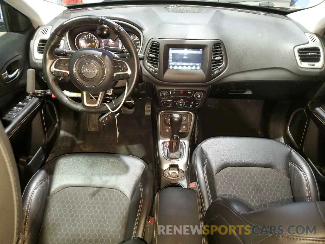 8 Photograph of a damaged car 3C4NJDBB0KT594099 JEEP COMPASS 2019