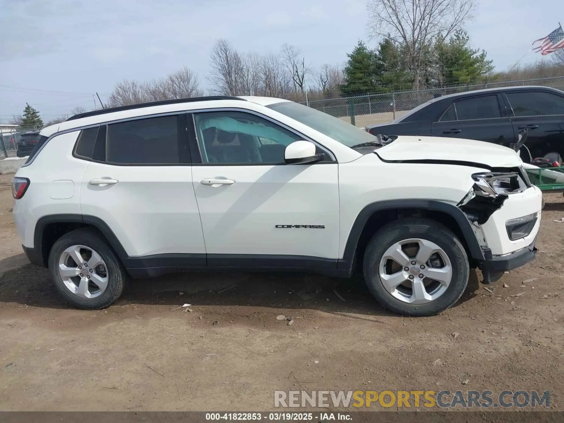 12 Photograph of a damaged car 3C4NJDBB0KT597603 JEEP COMPASS 2019