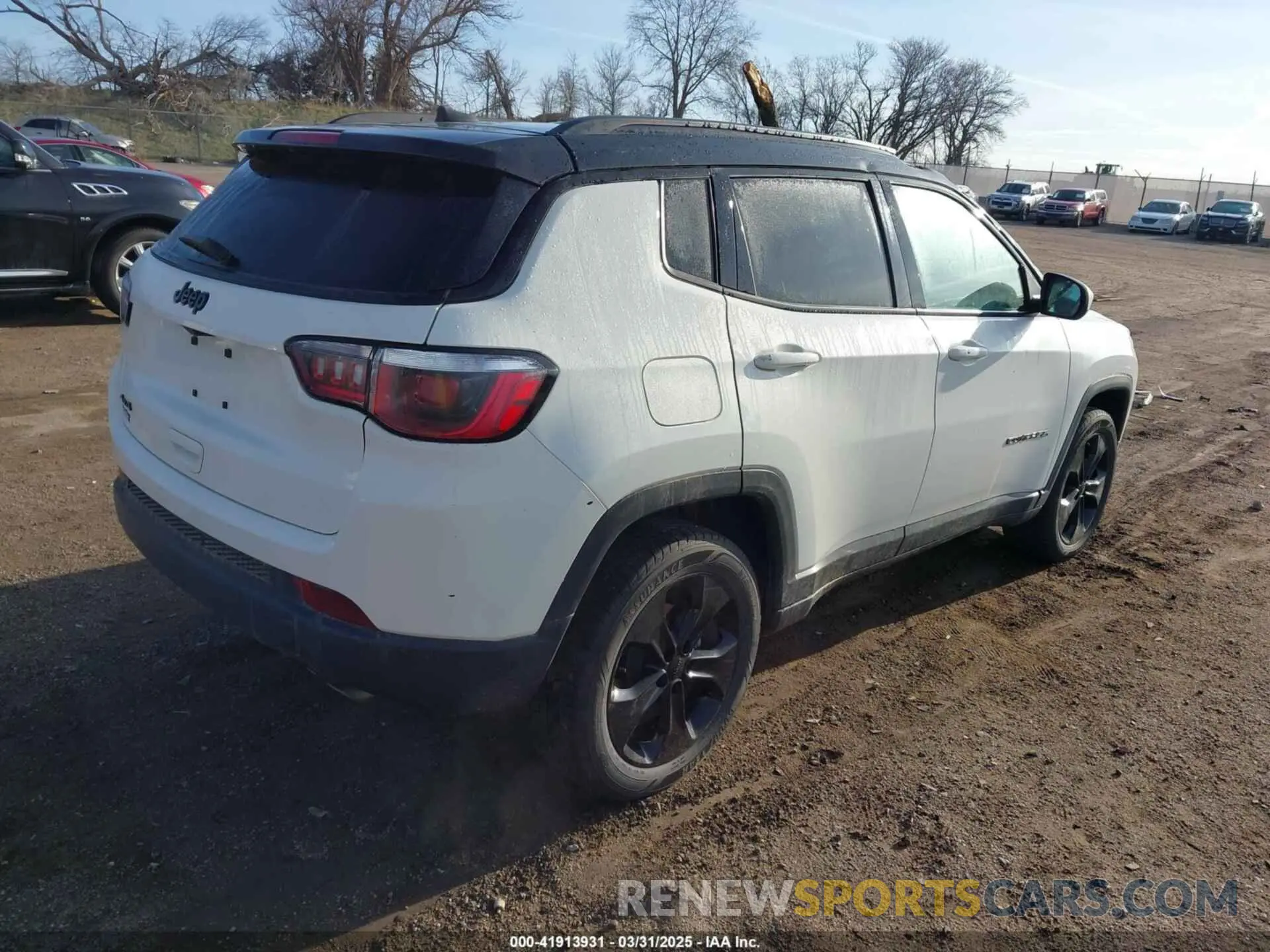 4 Photograph of a damaged car 3C4NJDBB0KT629952 JEEP COMPASS 2019