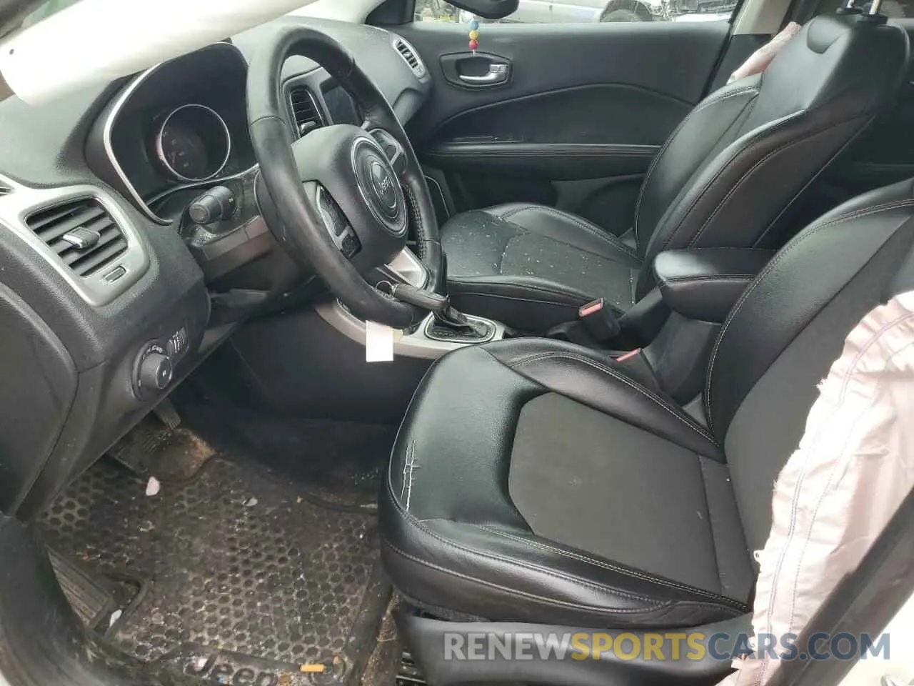 7 Photograph of a damaged car 3C4NJDBB0KT656990 JEEP COMPASS 2019