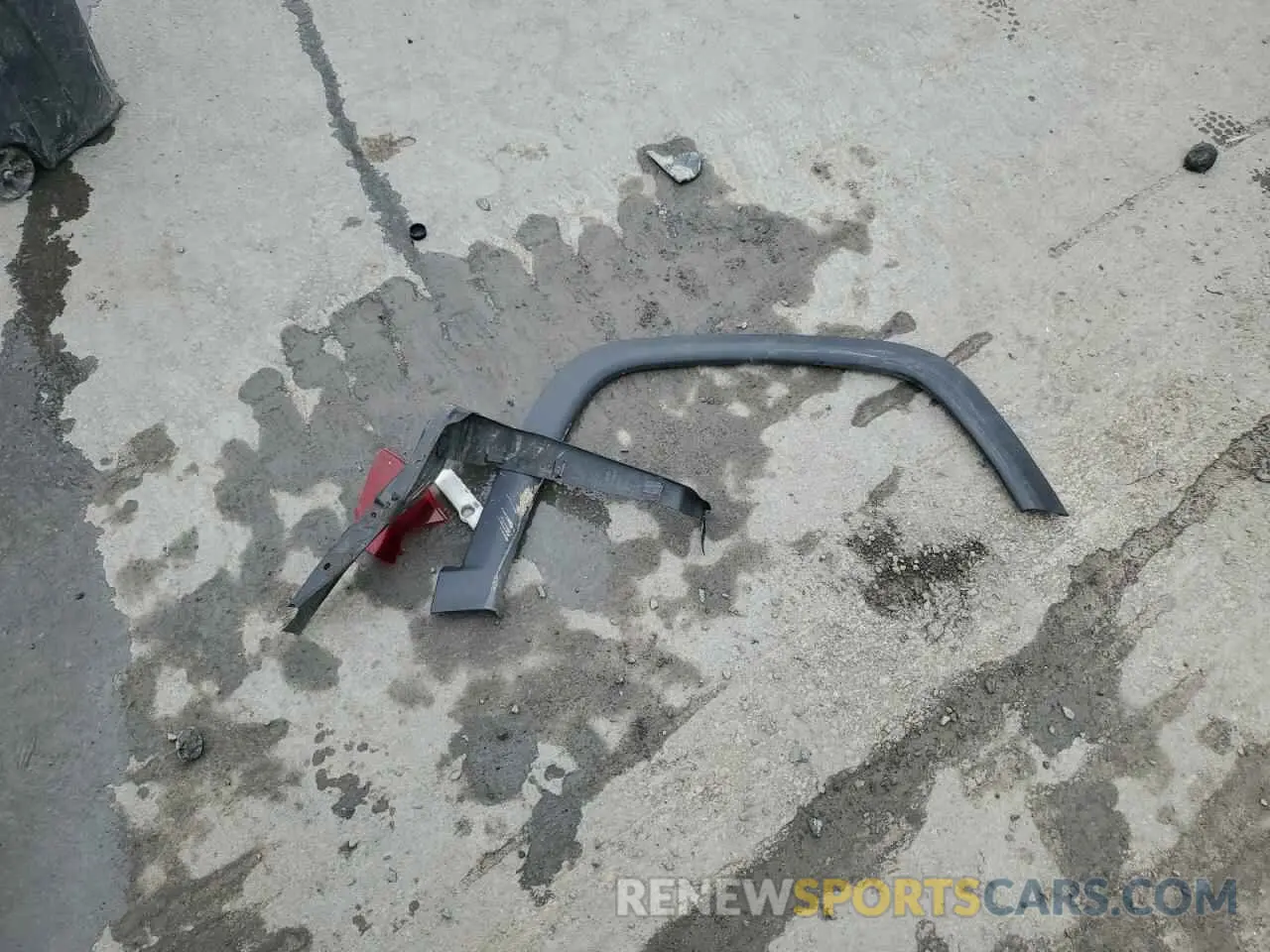 13 Photograph of a damaged car 3C4NJDBB0KT704536 JEEP COMPASS 2019