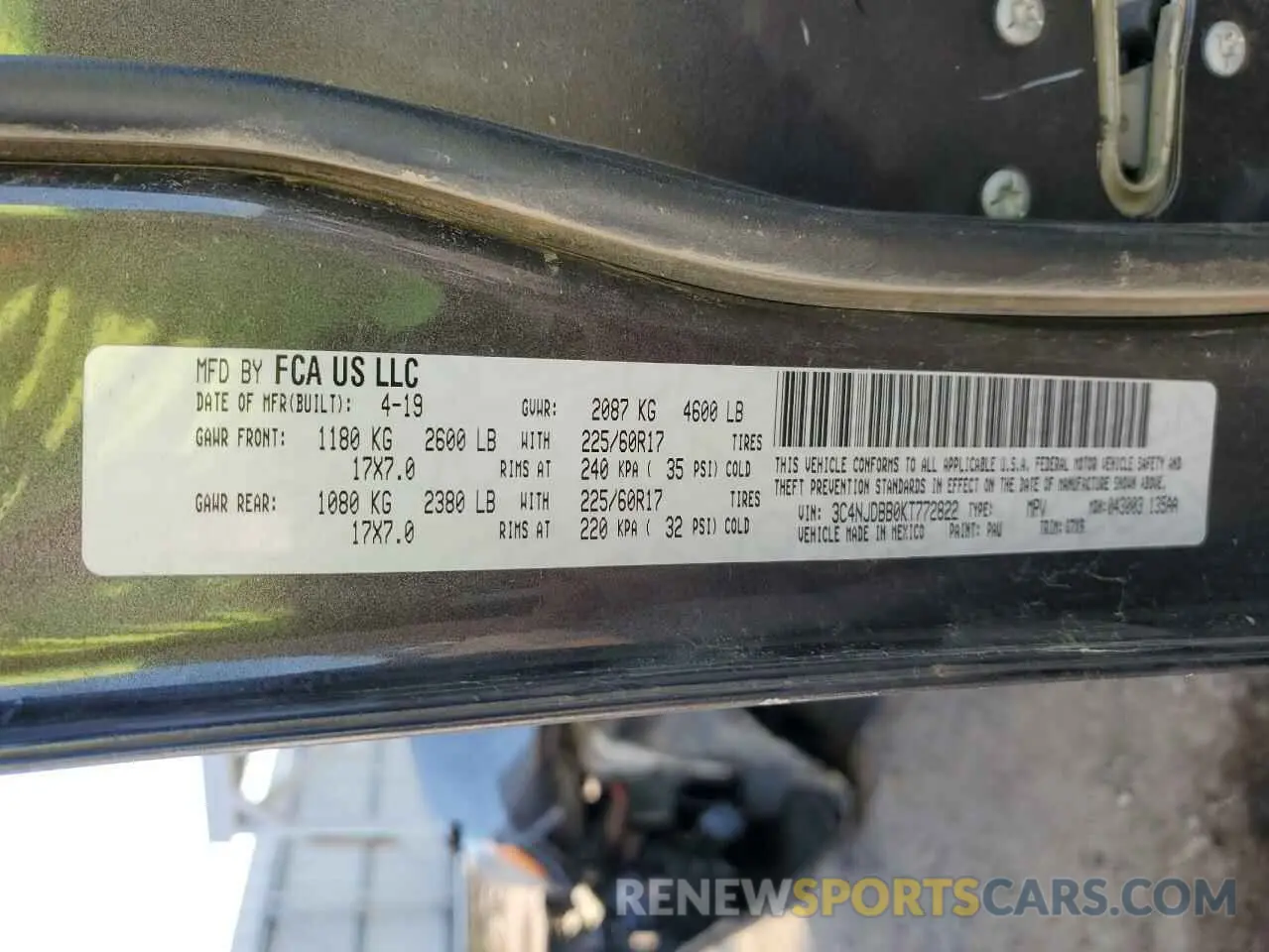 14 Photograph of a damaged car 3C4NJDBB0KT772822 JEEP COMPASS 2019