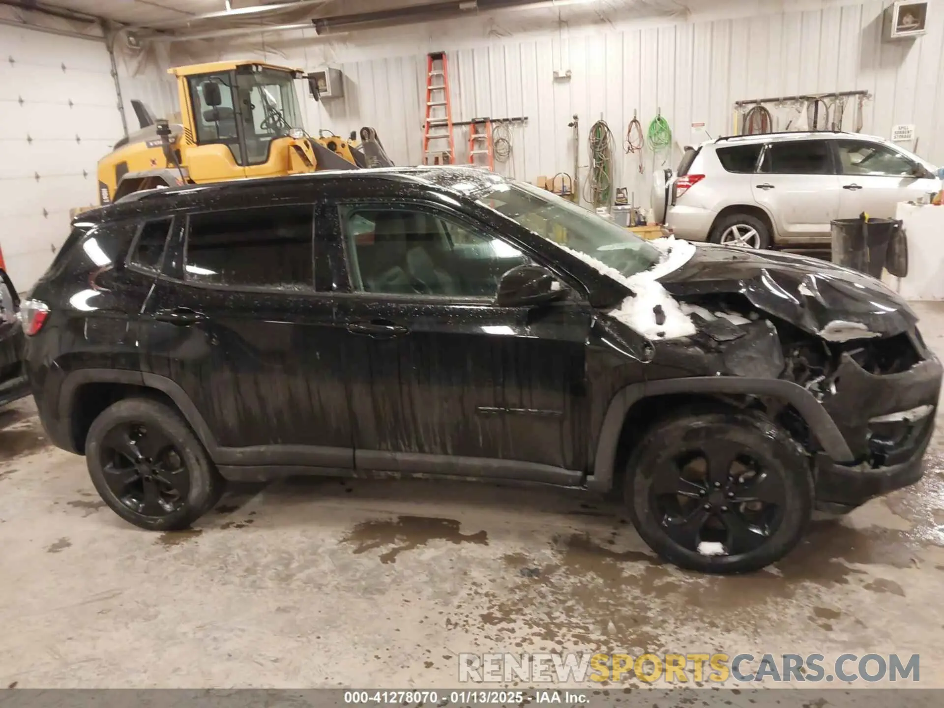 13 Photograph of a damaged car 3C4NJDBB0KT838995 JEEP COMPASS 2019