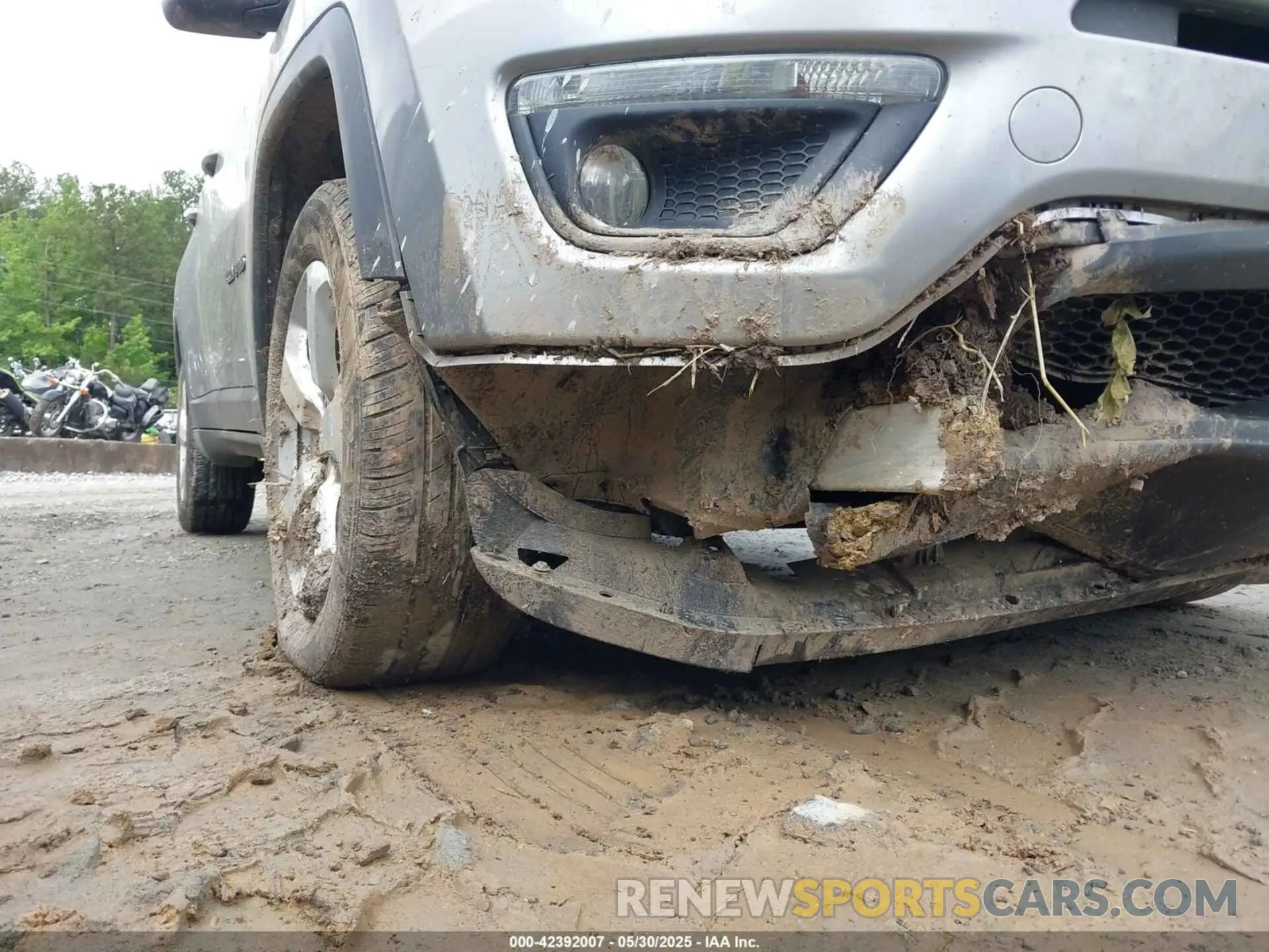 6 Photograph of a damaged car 3C4NJDBB0KT850712 JEEP COMPASS 2019