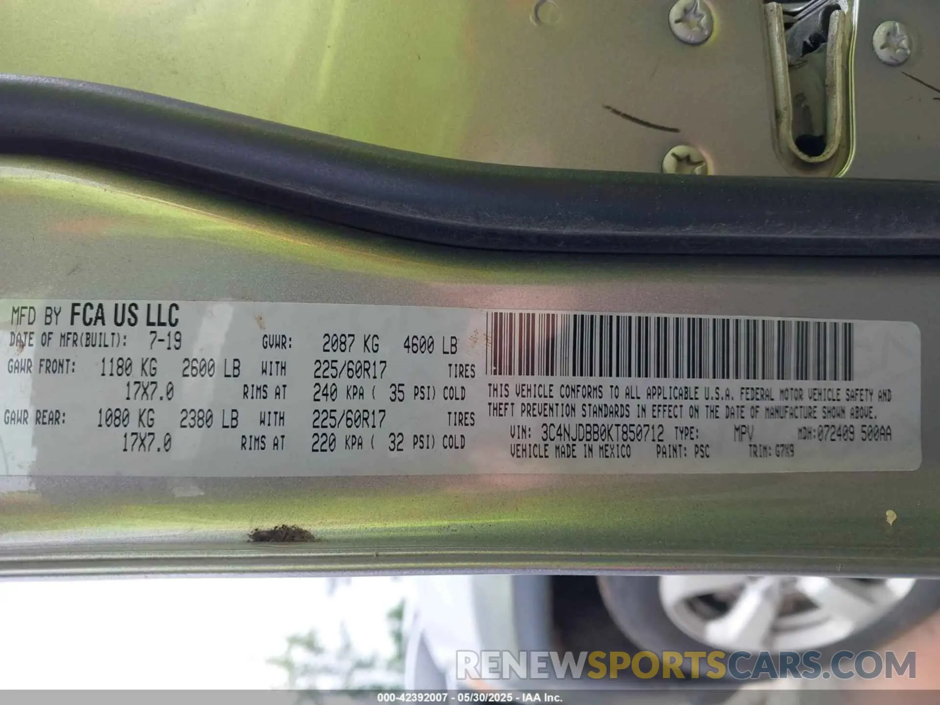 9 Photograph of a damaged car 3C4NJDBB0KT850712 JEEP COMPASS 2019