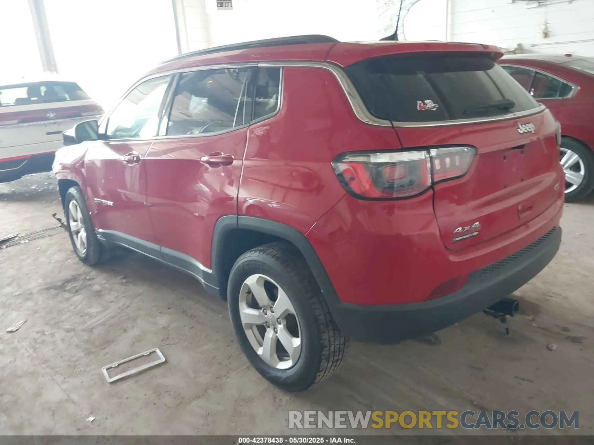 3 Photograph of a damaged car 3C4NJDBB1KT602548 JEEP COMPASS 2019