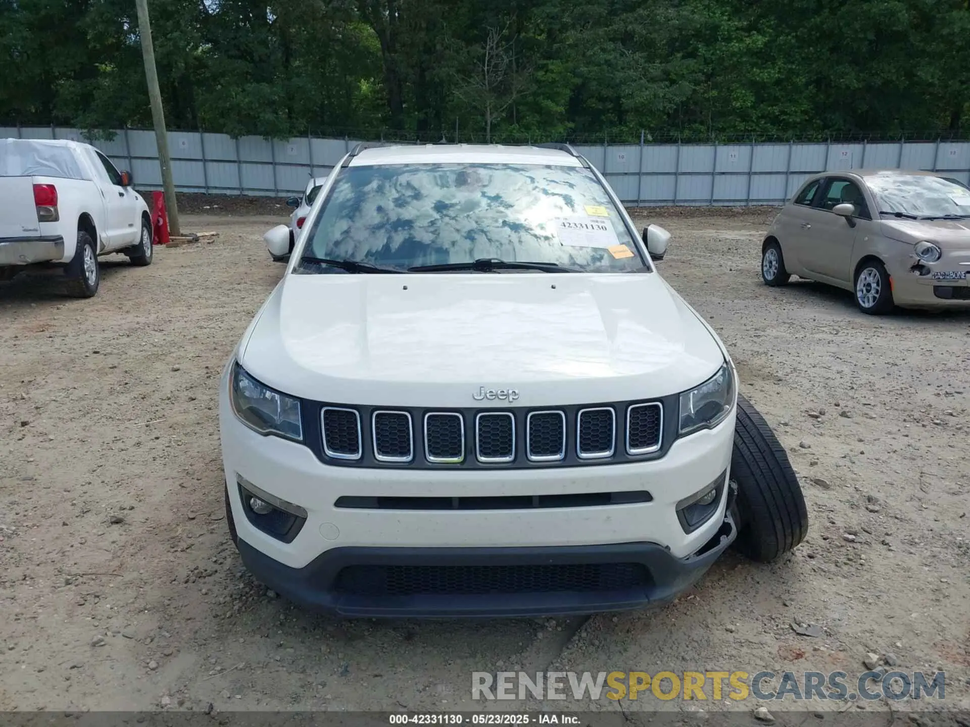 13 Photograph of a damaged car 3C4NJDBB1KT639082 JEEP COMPASS 2019