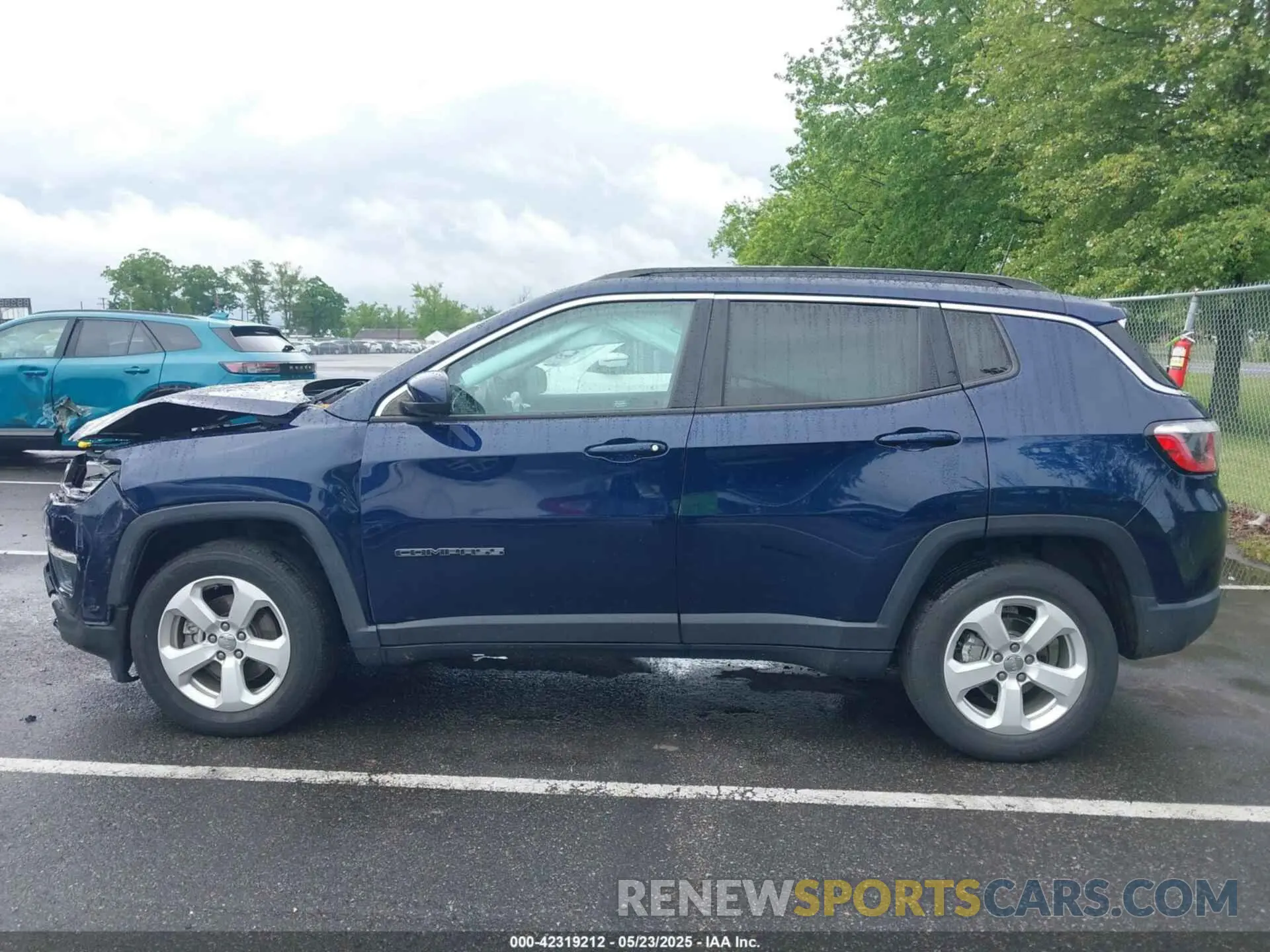 14 Photograph of a damaged car 3C4NJDBB1KT648171 JEEP COMPASS 2019