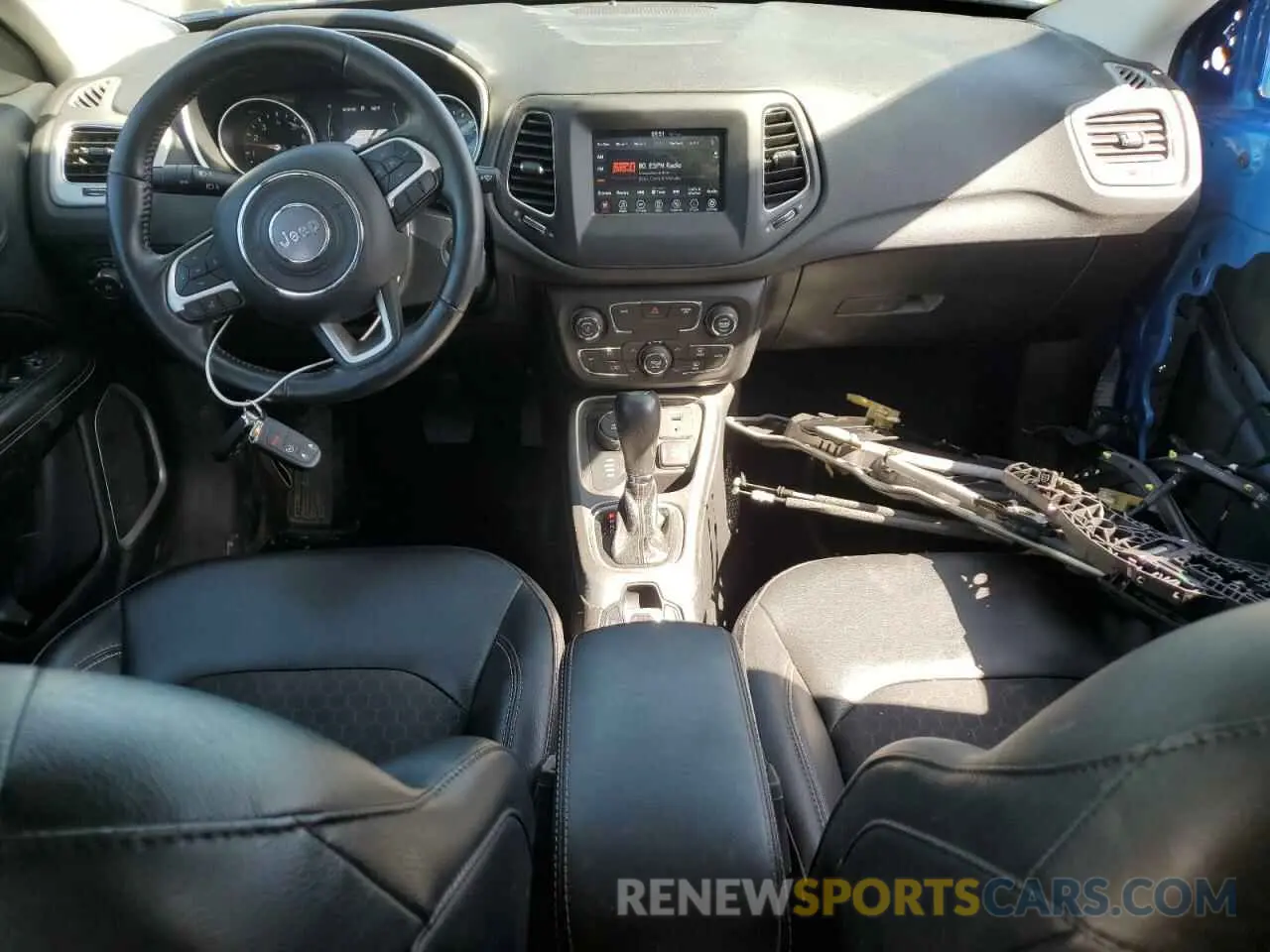 8 Photograph of a damaged car 3C4NJDBB1KT653452 JEEP COMPASS 2019