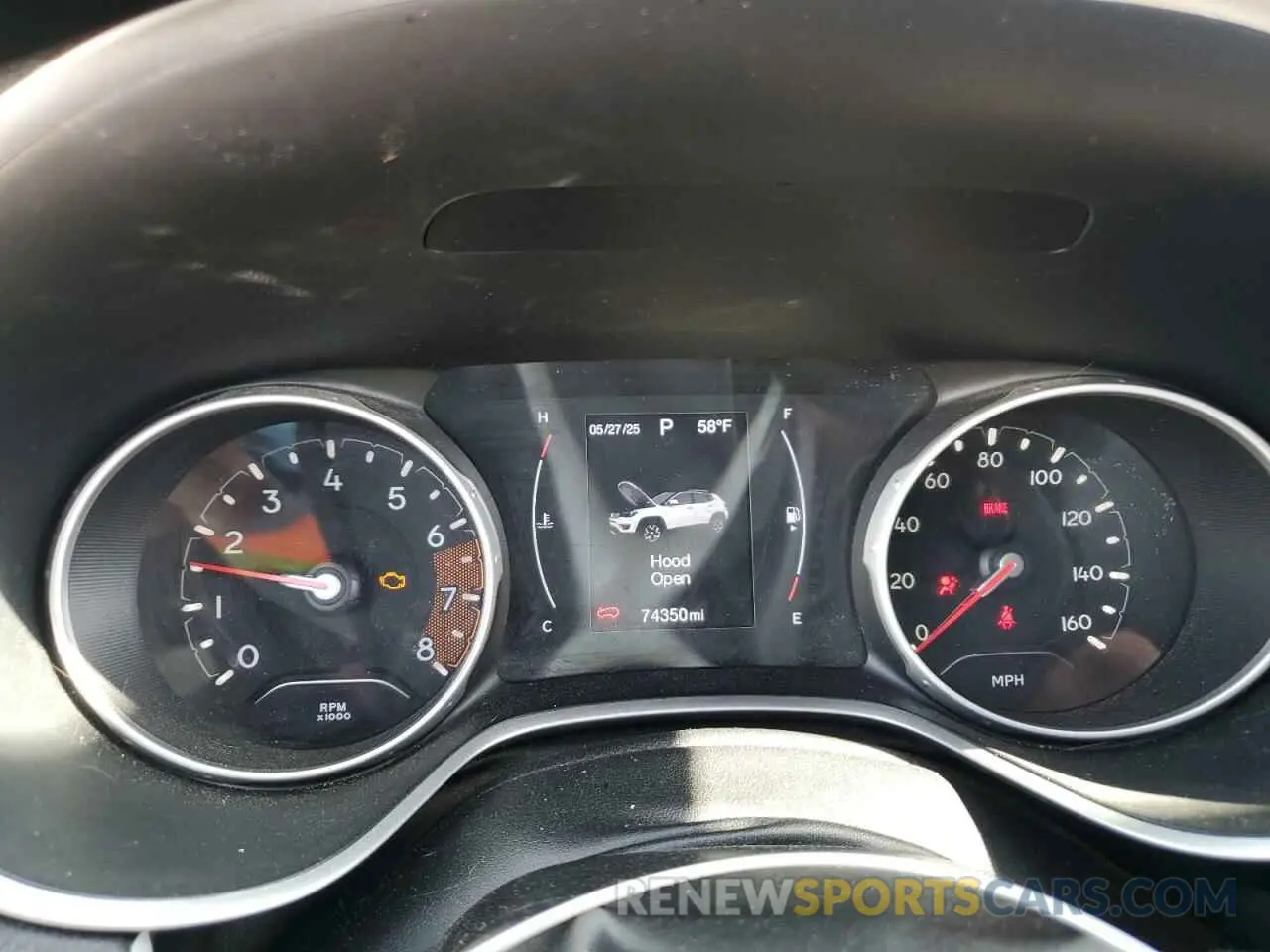 9 Photograph of a damaged car 3C4NJDBB1KT653452 JEEP COMPASS 2019