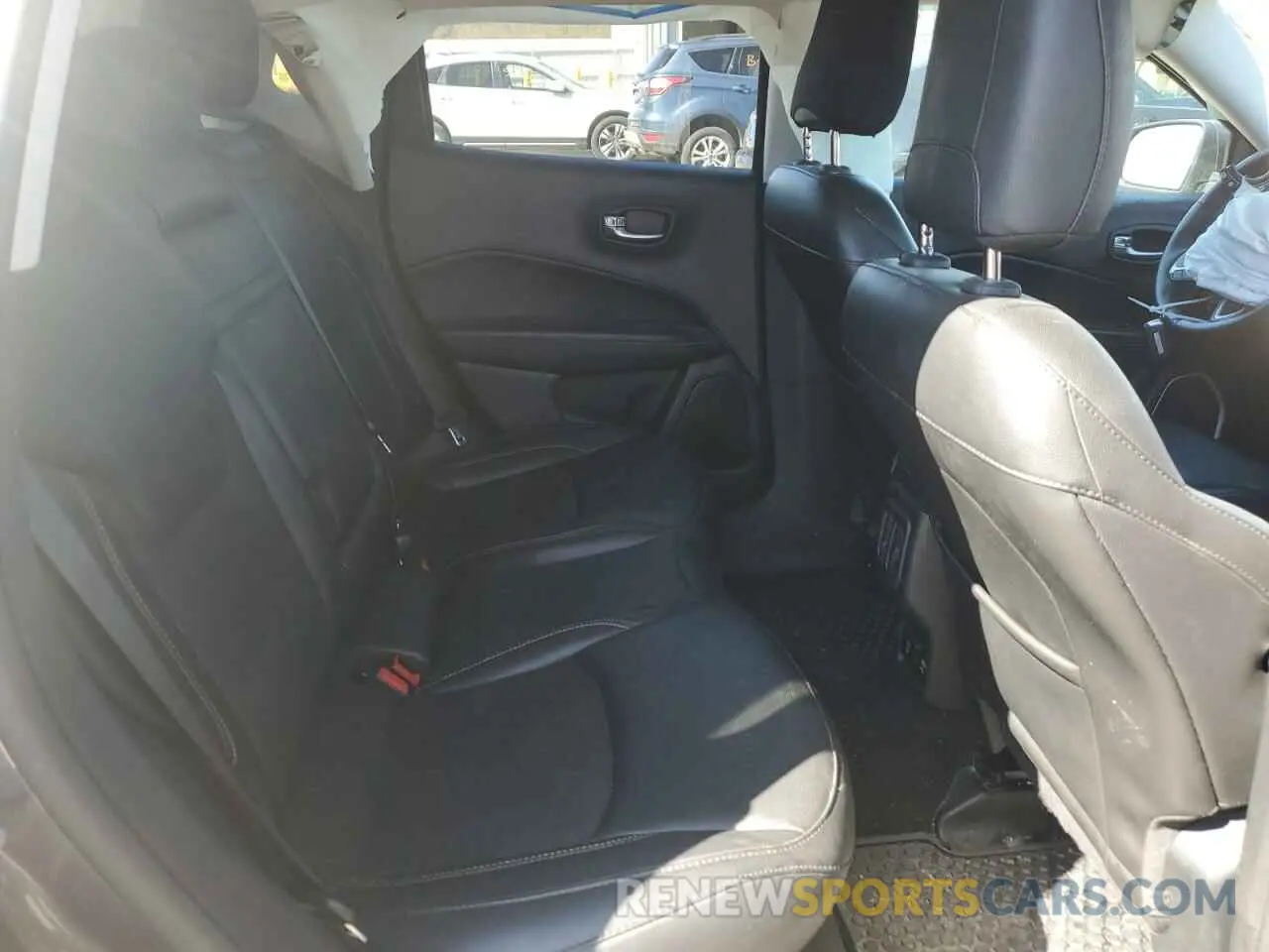 11 Photograph of a damaged car 3C4NJDBB1KT678948 JEEP COMPASS 2019