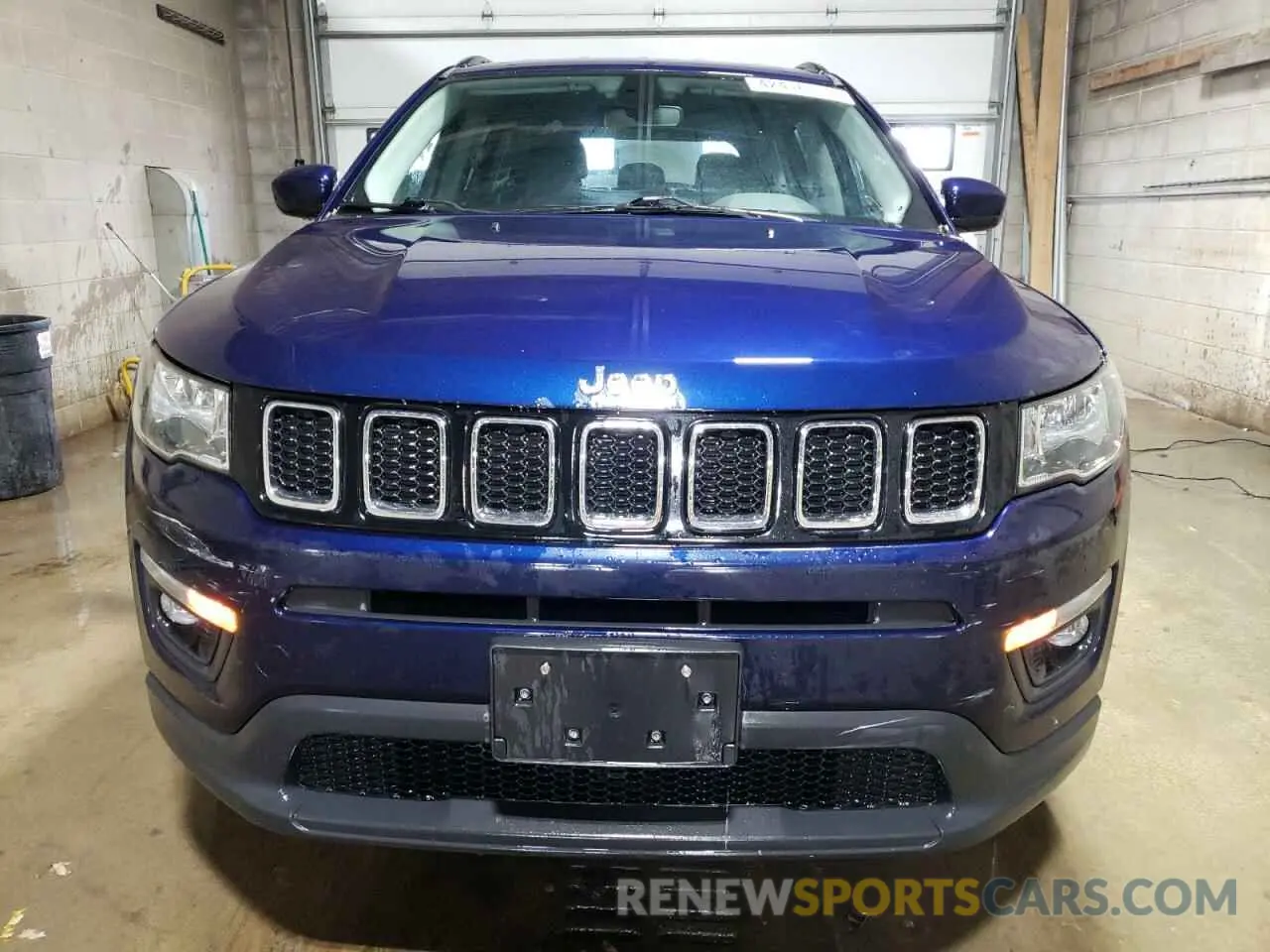 5 Photograph of a damaged car 3C4NJDBB1KT690324 JEEP COMPASS 2019