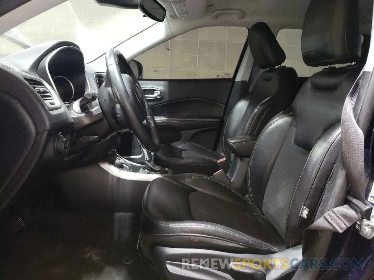 7 Photograph of a damaged car 3C4NJDBB1KT690324 JEEP COMPASS 2019