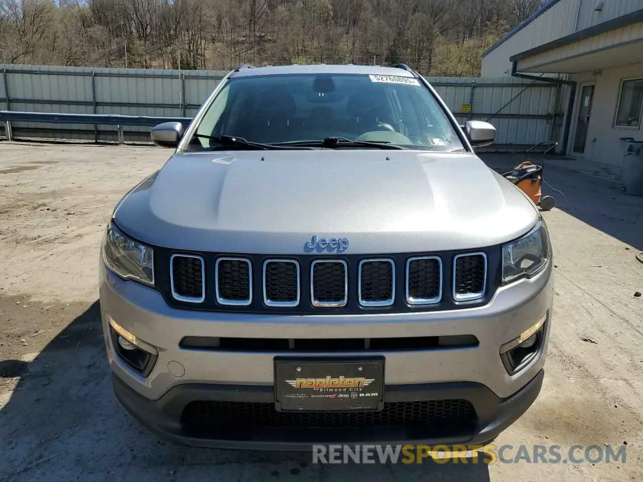 5 Photograph of a damaged car 3C4NJDBB1KT703251 JEEP COMPASS 2019