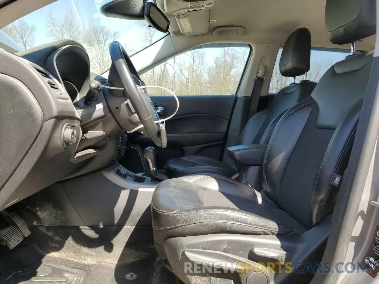 7 Photograph of a damaged car 3C4NJDBB1KT703251 JEEP COMPASS 2019