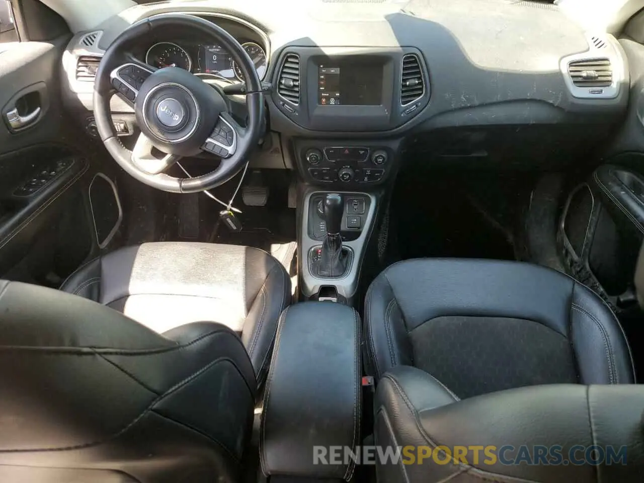 8 Photograph of a damaged car 3C4NJDBB1KT703251 JEEP COMPASS 2019