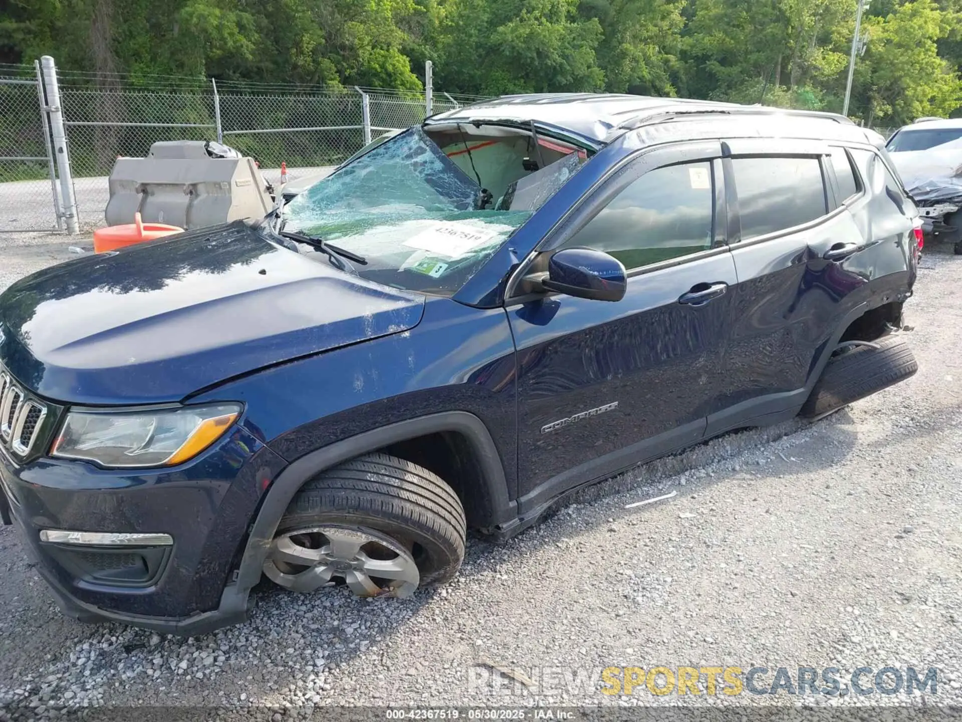 2 Photograph of a damaged car 3C4NJDBB1KT748738 JEEP COMPASS 2019