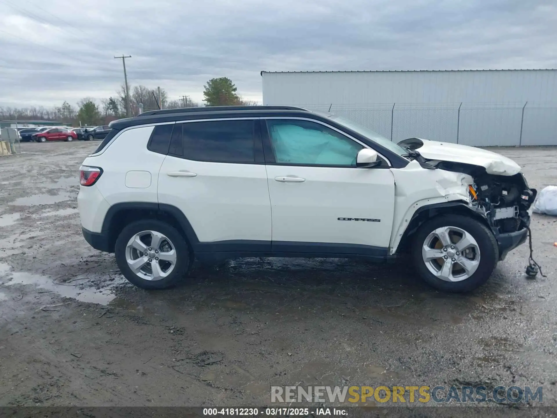 12 Photograph of a damaged car 3C4NJDBB1KT761196 JEEP COMPASS 2019