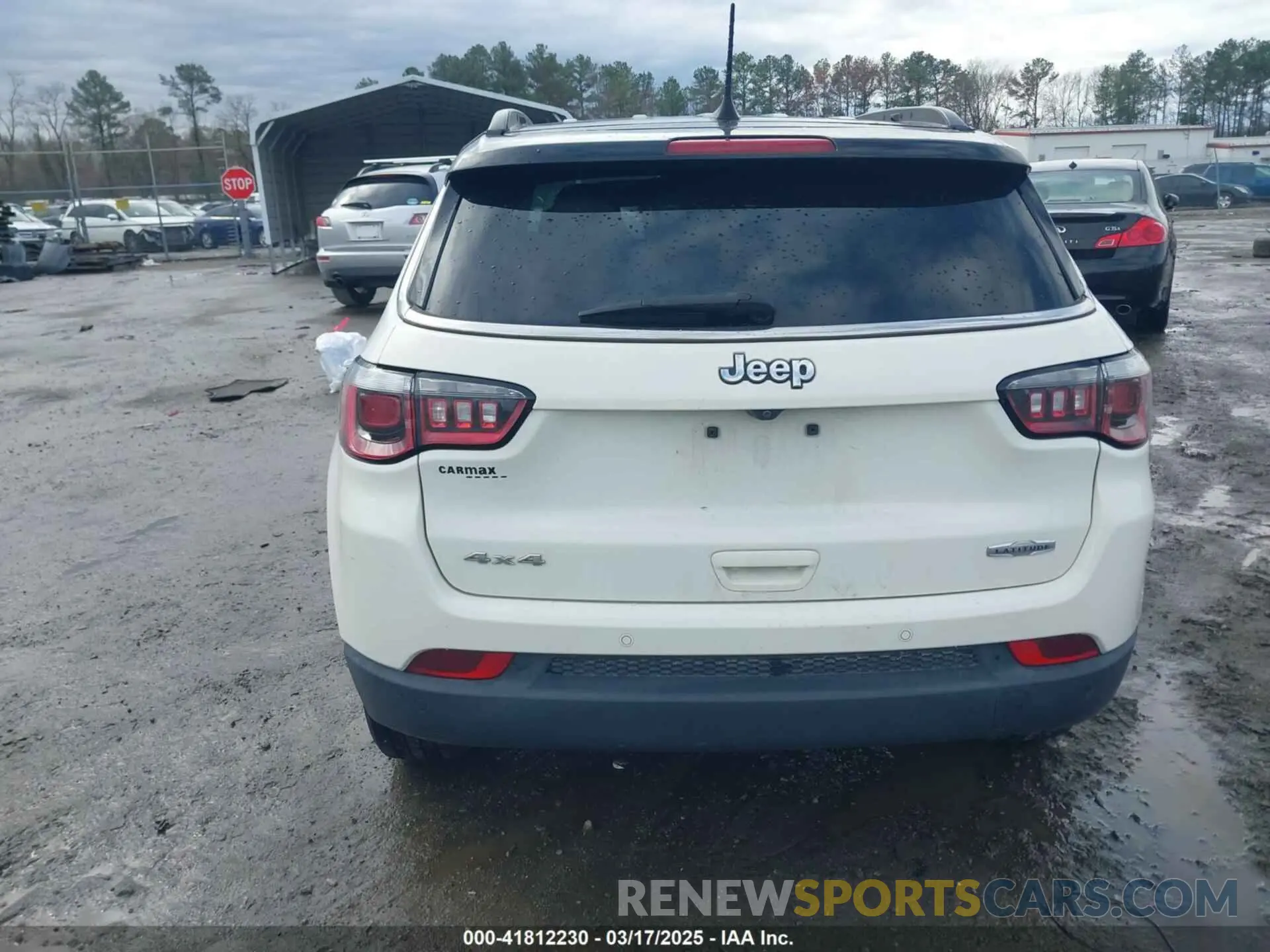 15 Photograph of a damaged car 3C4NJDBB1KT761196 JEEP COMPASS 2019