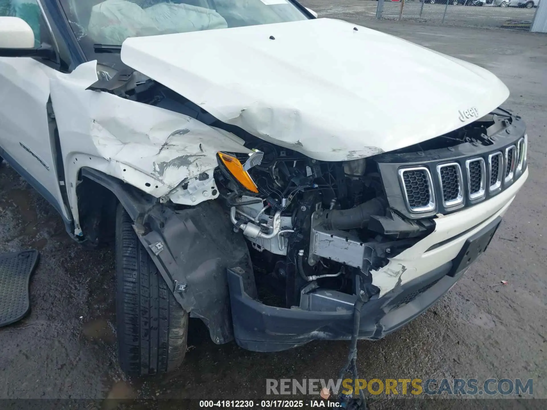 6 Photograph of a damaged car 3C4NJDBB1KT761196 JEEP COMPASS 2019
